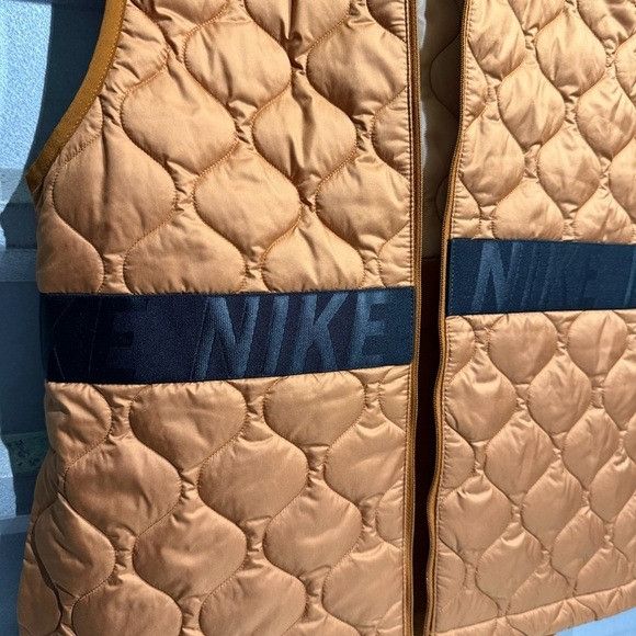 Nike New Nike Aerolayer Women's Running Vest Sz Small S Size S / US 4 / IT 40 - 9 Thumbnail