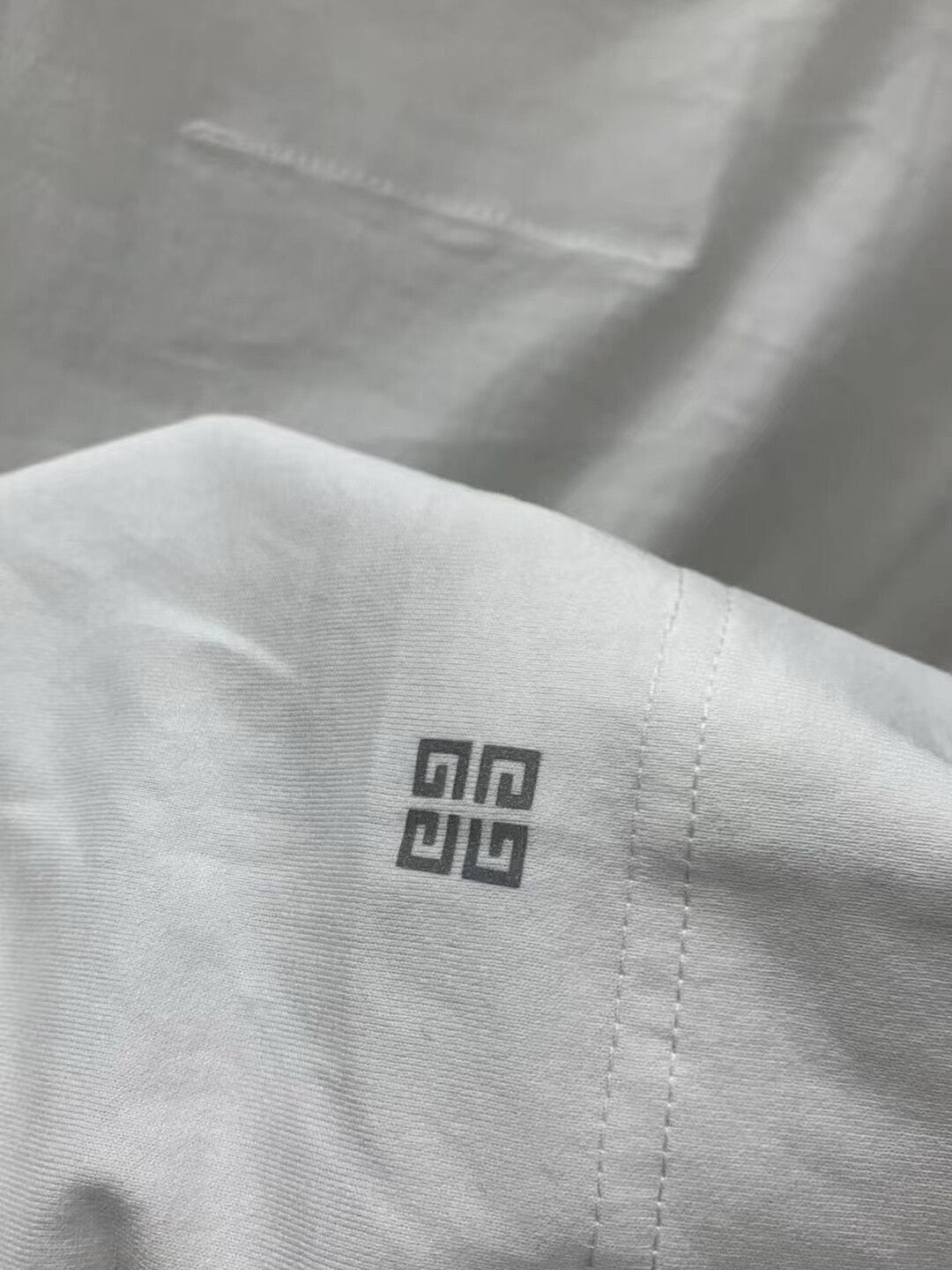 Givenchy Givenchy 3M Reflective Logo Short Sleeve T-shirt Size US S / EU 44-46 / 1 - 8 Thumbnail