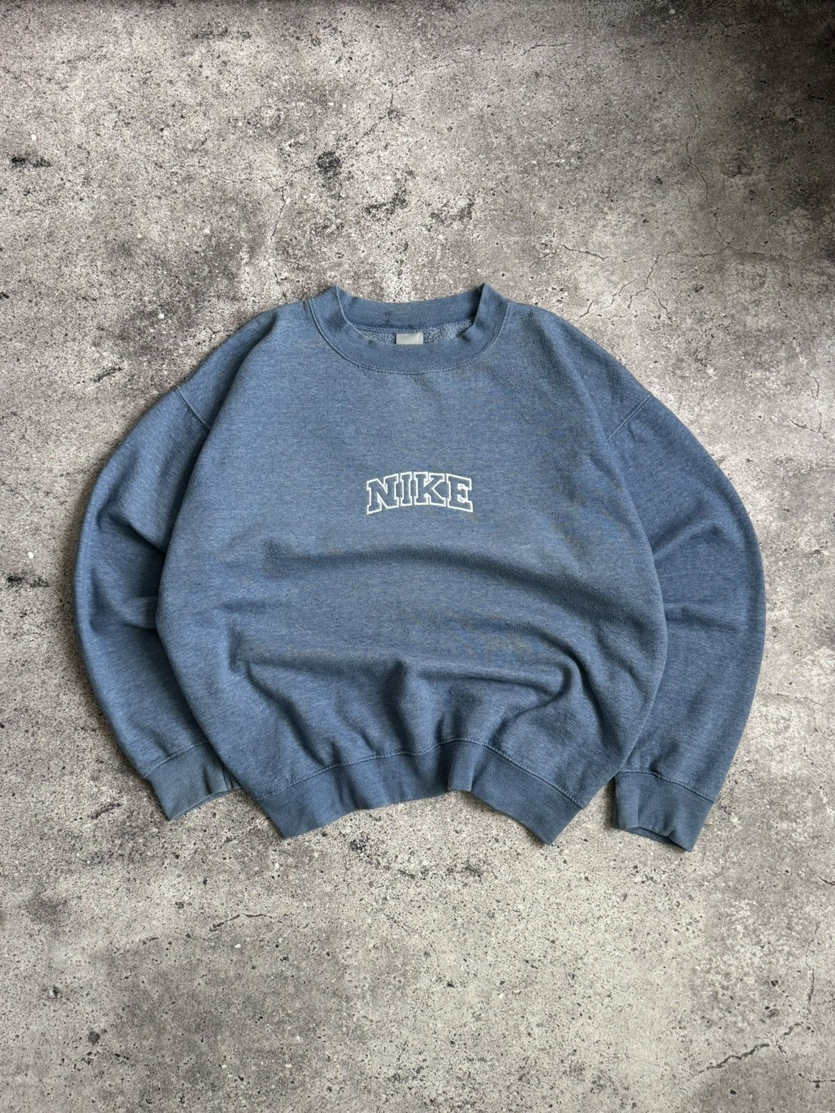 Nike × Vintage Vintage Nike oversized center logo Y2K sweatshirt Size US XL / EU 56 / 4 - 3 Thumbnail