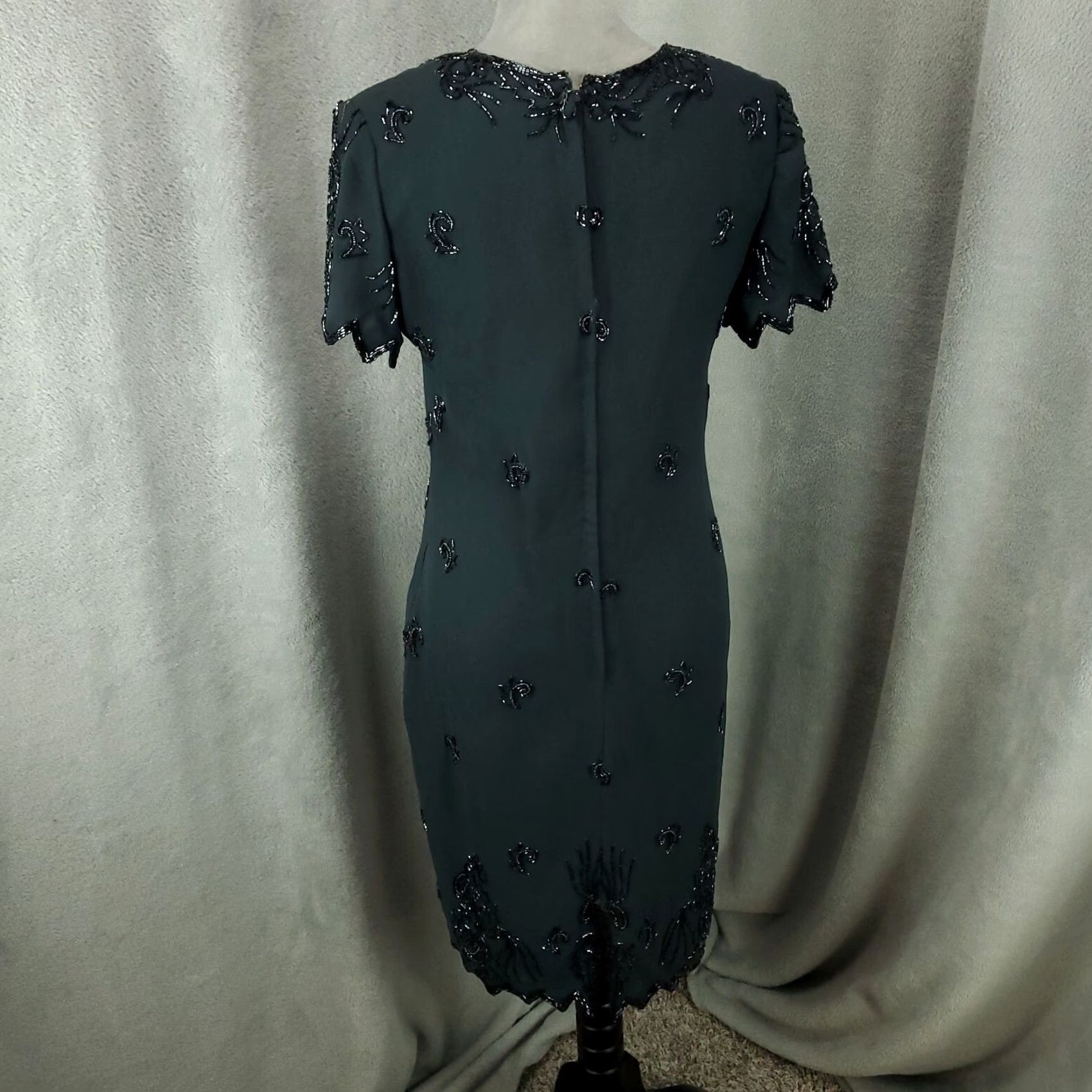 Vintage VINTAGE JMD Womens Evening Dress Knee Length Gray Beaded Lined Back Zip Square Neck Short Sleeve Formal Party/Cocktail Gown Mens? Size M / US 6-8 / IT 42-44 - 3 Thumbnail