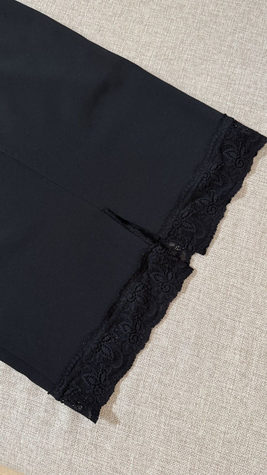 Dolce & Gabbana D&G Balck Lace Bottom Vintage Knee-Length Bodycon Dress IT42 Size M / US 6-8 / IT 42-44 - 8 Thumbnail