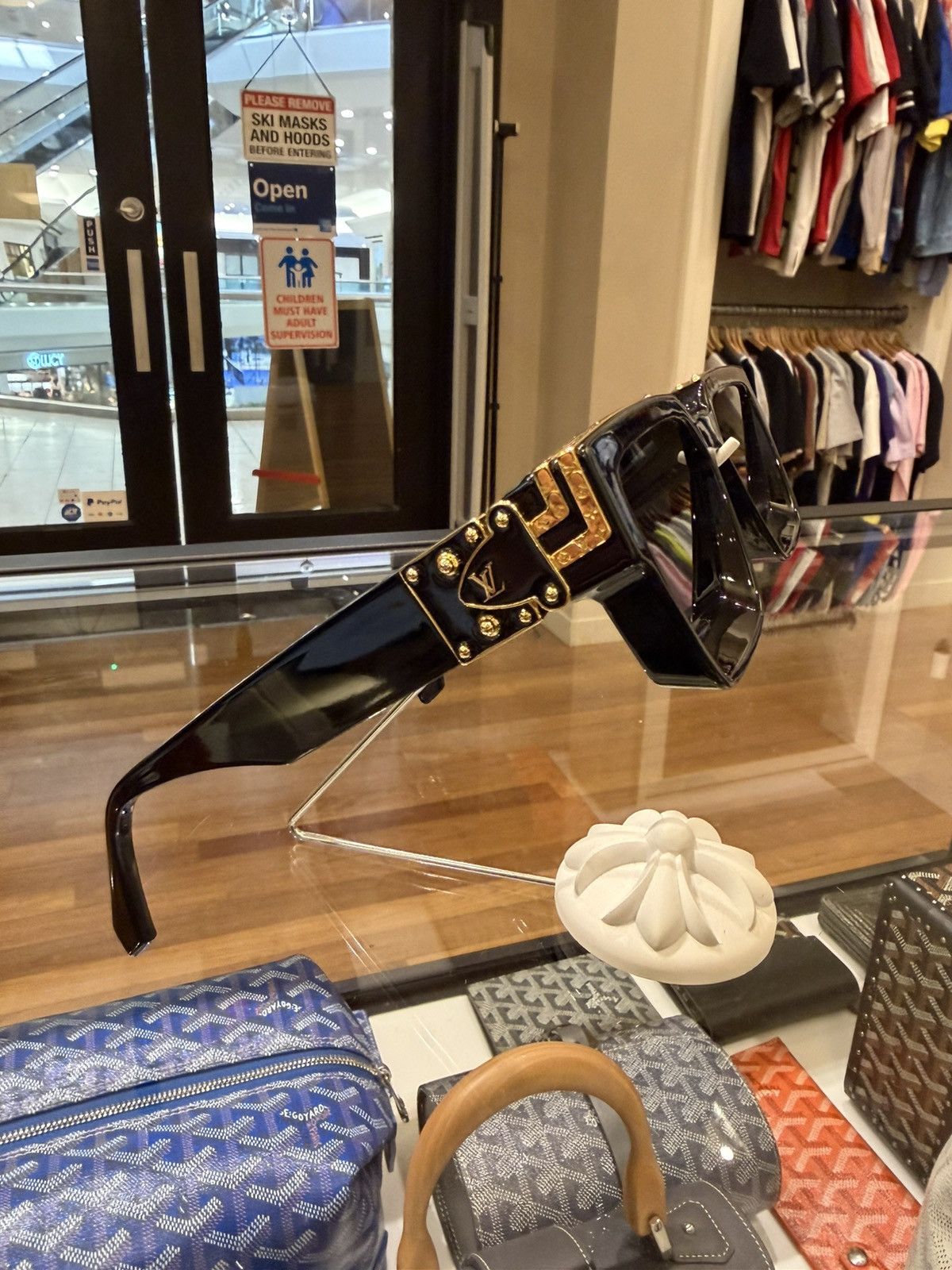 Louis Vuitton Louis Vuitton Millionaire Sunglasses Size ONE SIZE - 4 Thumbnail