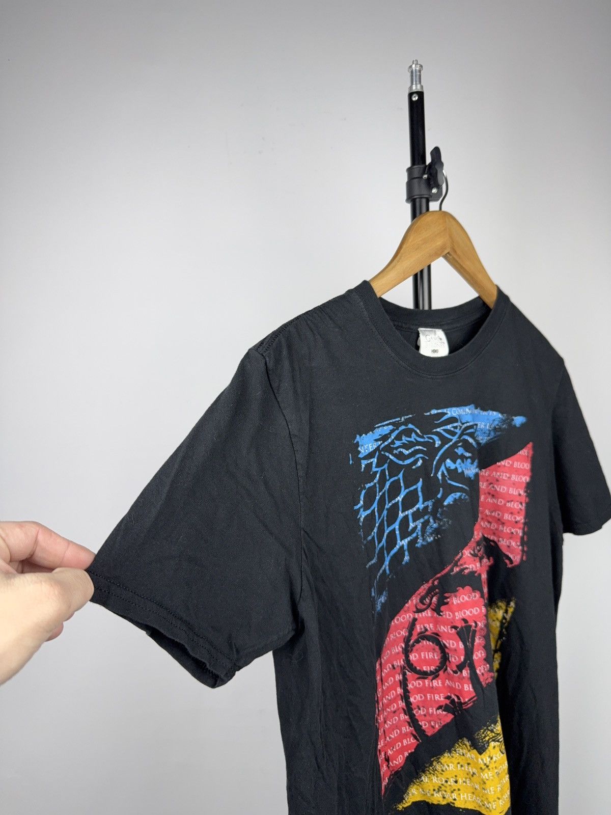 Vintage 00s Game of Thrones Art Stark Targaryen Lannister Tee L Size US L / EU 52-54 / 3 - 6 Thumbnail