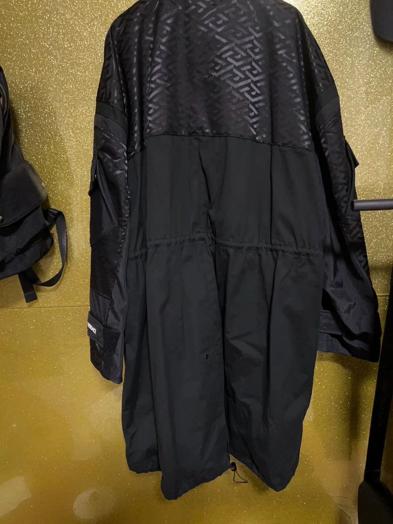Versace Versace Long trench coat Size US M / EU 48-50 / 2 - 5 Thumbnail