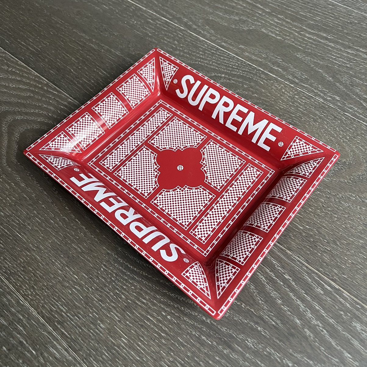 Supreme 