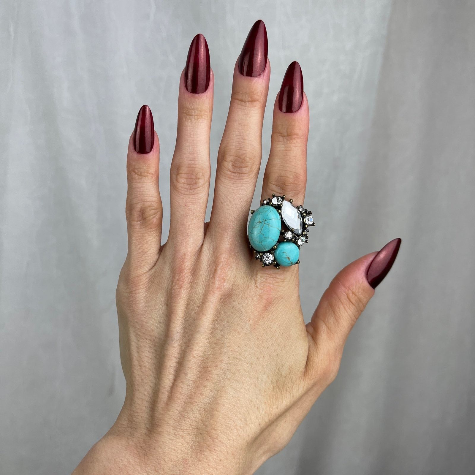 Urban Outfitters VTG Y2K Urban Outfitters Turquoise Howlite Ring Gold 6-6.5 Size ONE SIZE - 2 Thumbnail