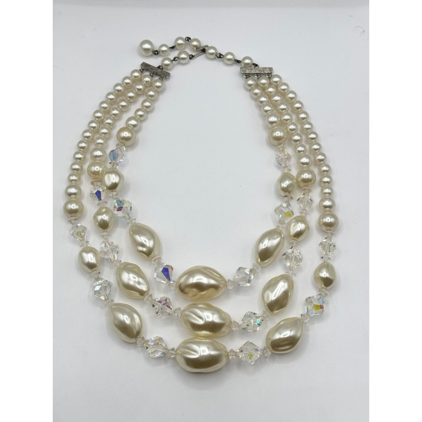 Vintage Vintage three strand crystal pearl beaded necklace Size ONE SIZE - 2 Thumbnail