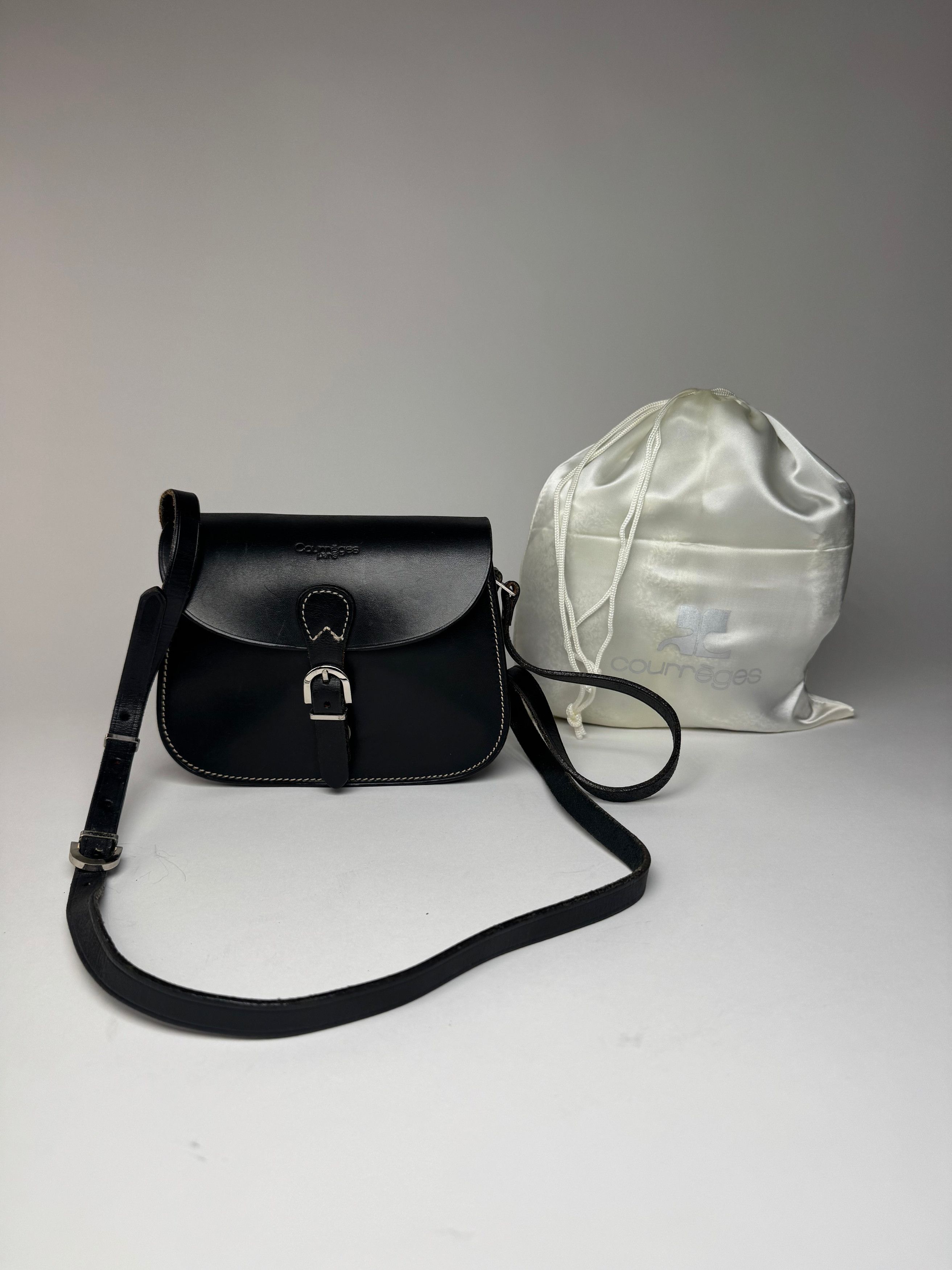 Courreges Vintage Crossbody Leather Bag Black Size ONE SIZE - 1 Thumbnail