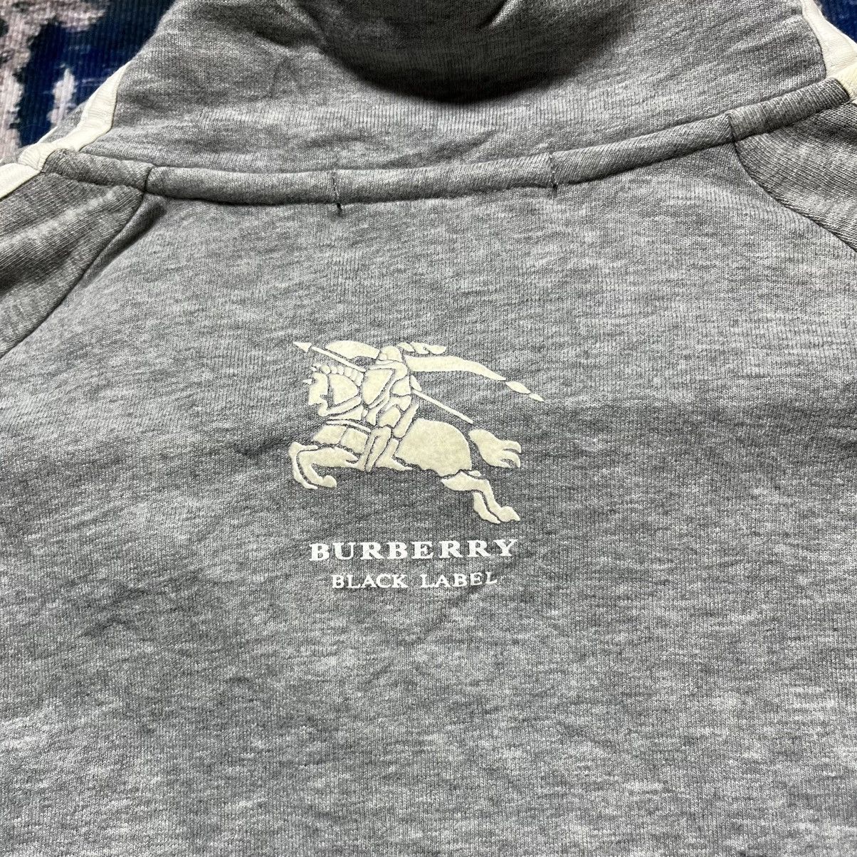 Burberry × Designer 🔥Burberry Number 9 Zipper Sweter Size US M / EU 48-50 / 2 - 11 Thumbnail