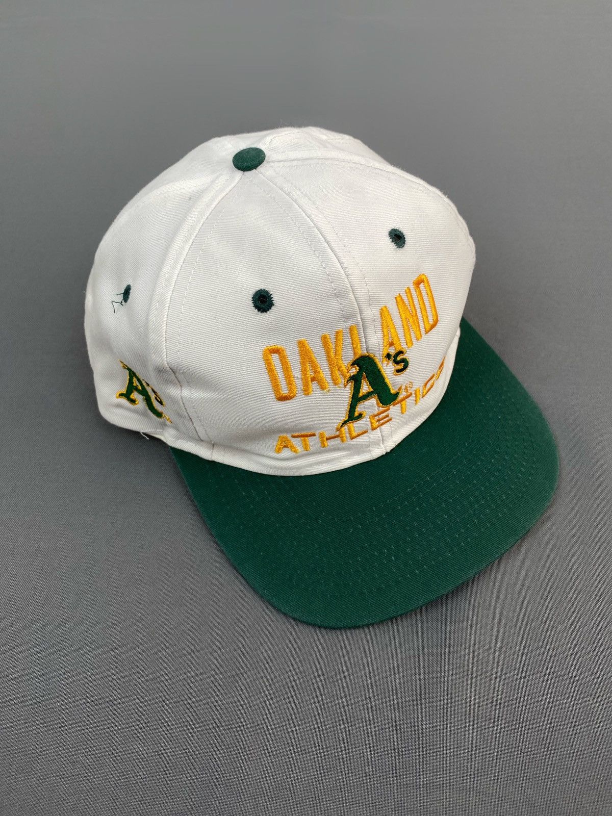 Vintage 1990’s Vintage Oakland Athletics Two Tone Snap Back Size ONE SIZE - 1 Thumbnail
