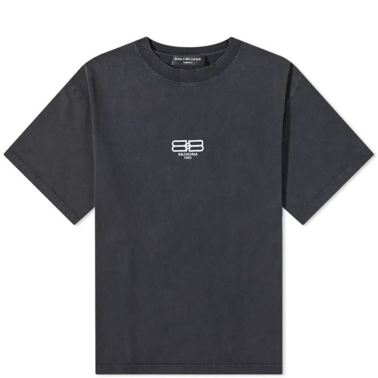 o1in1g0724 BB Paris Icon T-Shirt Medium Fit in Black