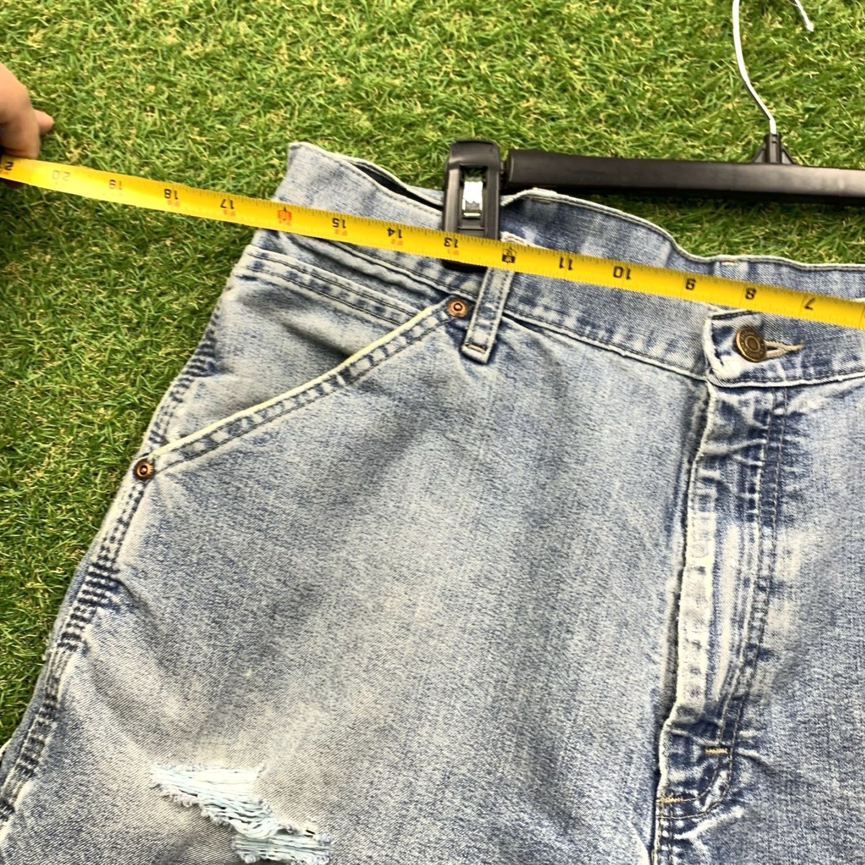 Wrangler VINTAGE Wrangler Jeans Shorts Mens 34 Blue Denim Carpenter Baggy 90s Denim Jeans Short? Size US 34 / EU 50 - 7 Thumbnail