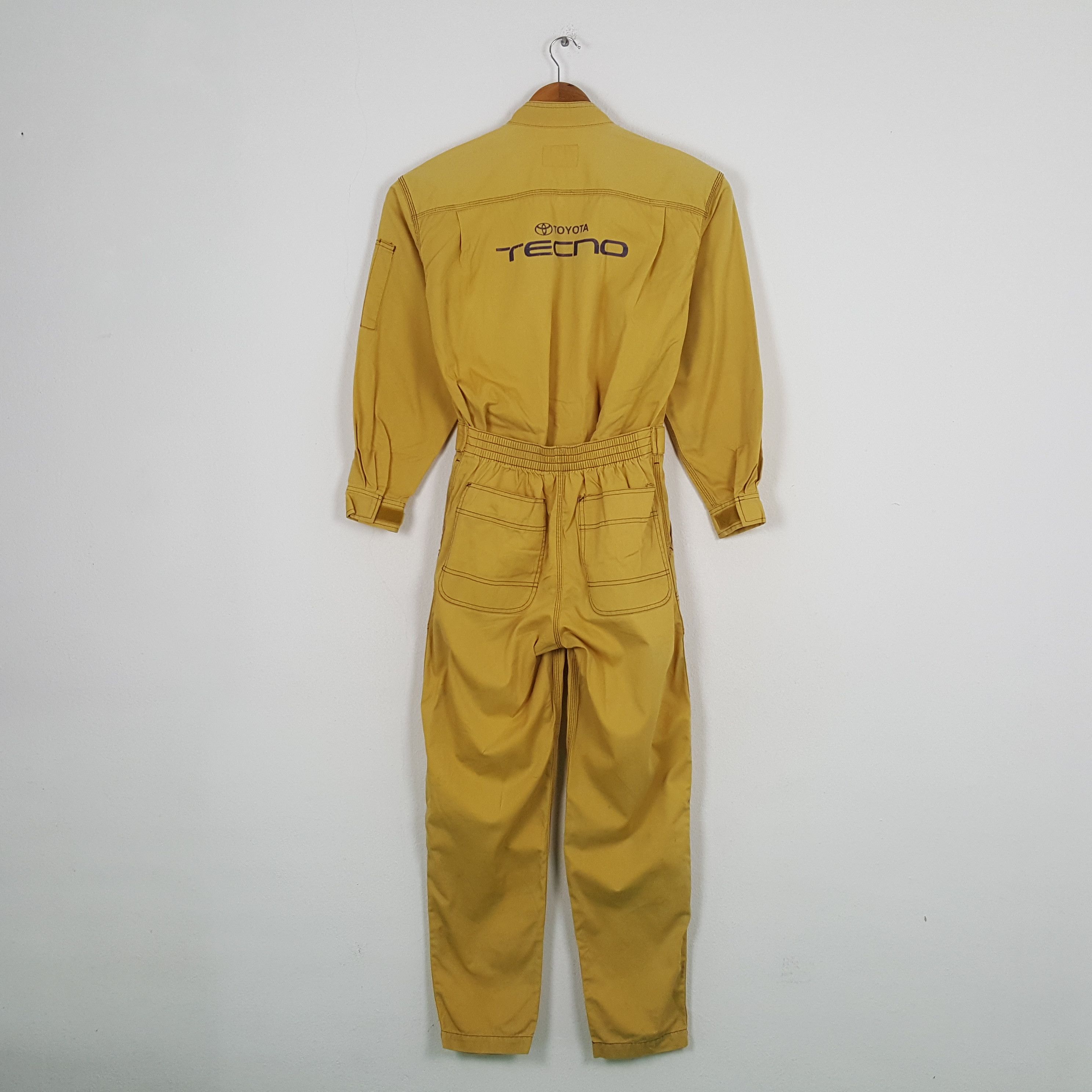 Formula 1 Vintage Toyota Tecno Japan Motorsport Coverall C300N10 Size US S / EU 44-46 / 1 - 1 Thumbnail