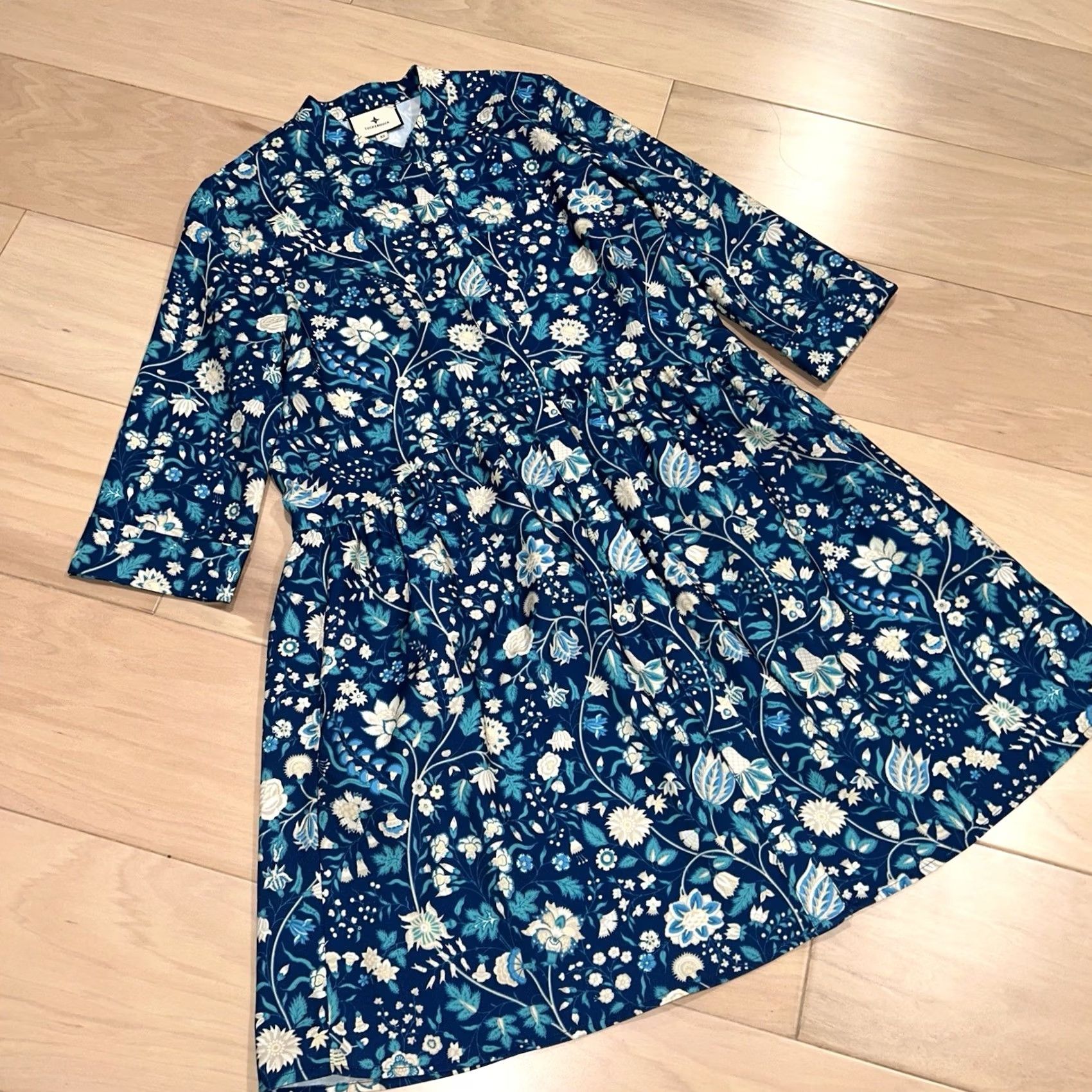 Vintage Tuckernuck Shirt Dress Floral Long Sleeve Women’s XS Blue A-Line Cardigan? Size XS / US 0-2 / IT 36-38 - 2 Thumbnail