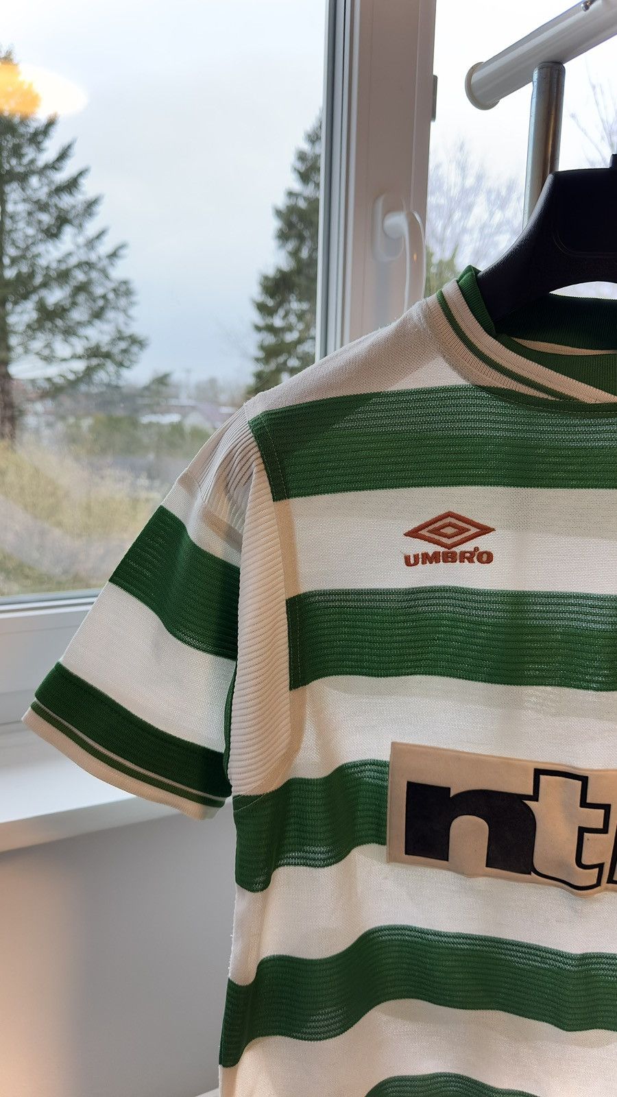 Umbro CELTIC GLASGOW 2001/02 SIZE S UMBRO SHIRT TRICOT Size US S / EU 44-46 / 1 - 5 Thumbnail