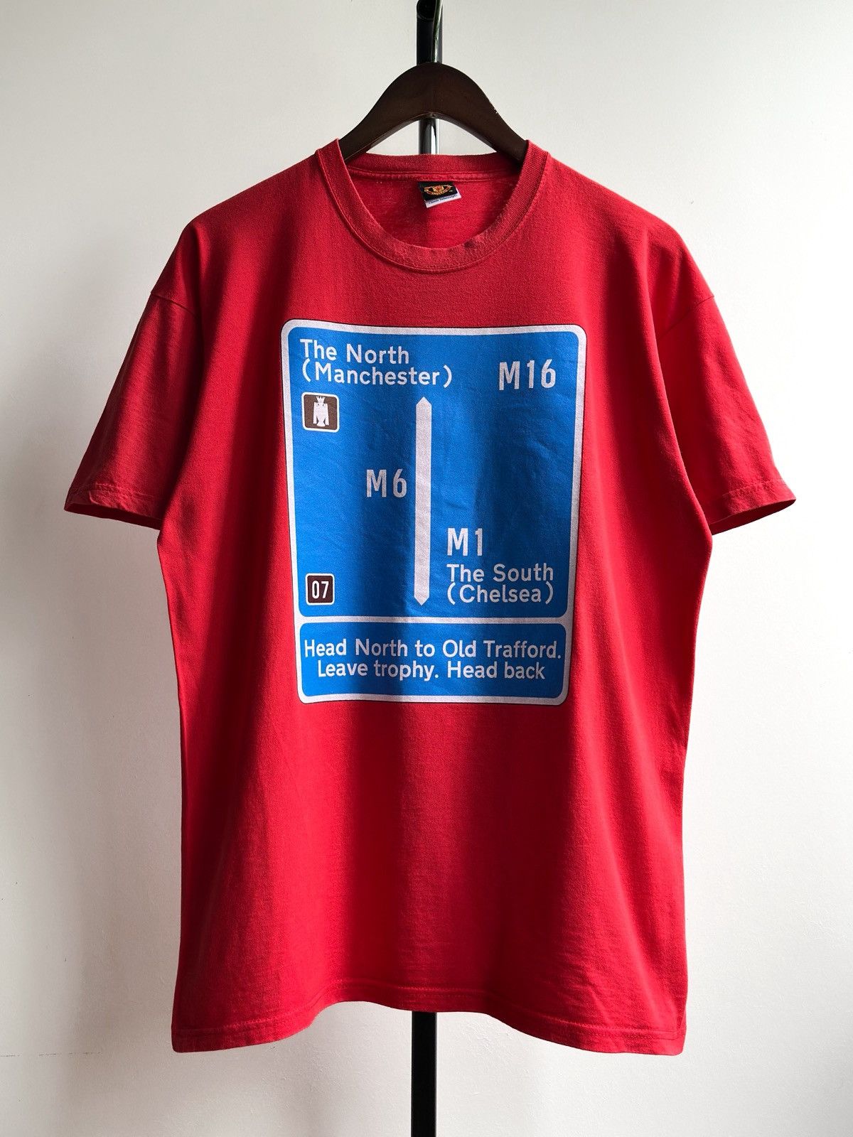 Vintage Vintage Manchester United vs Chelsea Soccer Promo Tee Size US L / EU 52-54 / 3 - 1 Thumbnail