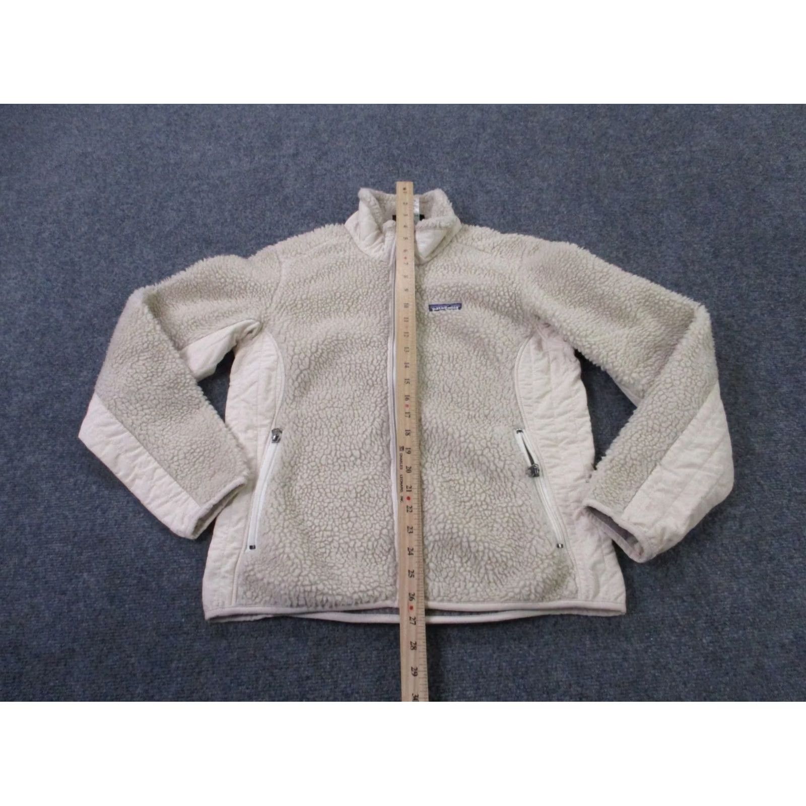 Patagonia Patagonia Jacket Womens M Beige Fleece Windbreaker Zip Full Zip Pockets Thermal Lightweight Regular 23071 Womens Size M / US 6-8 / IT 42-44 - 3 Thumbnail