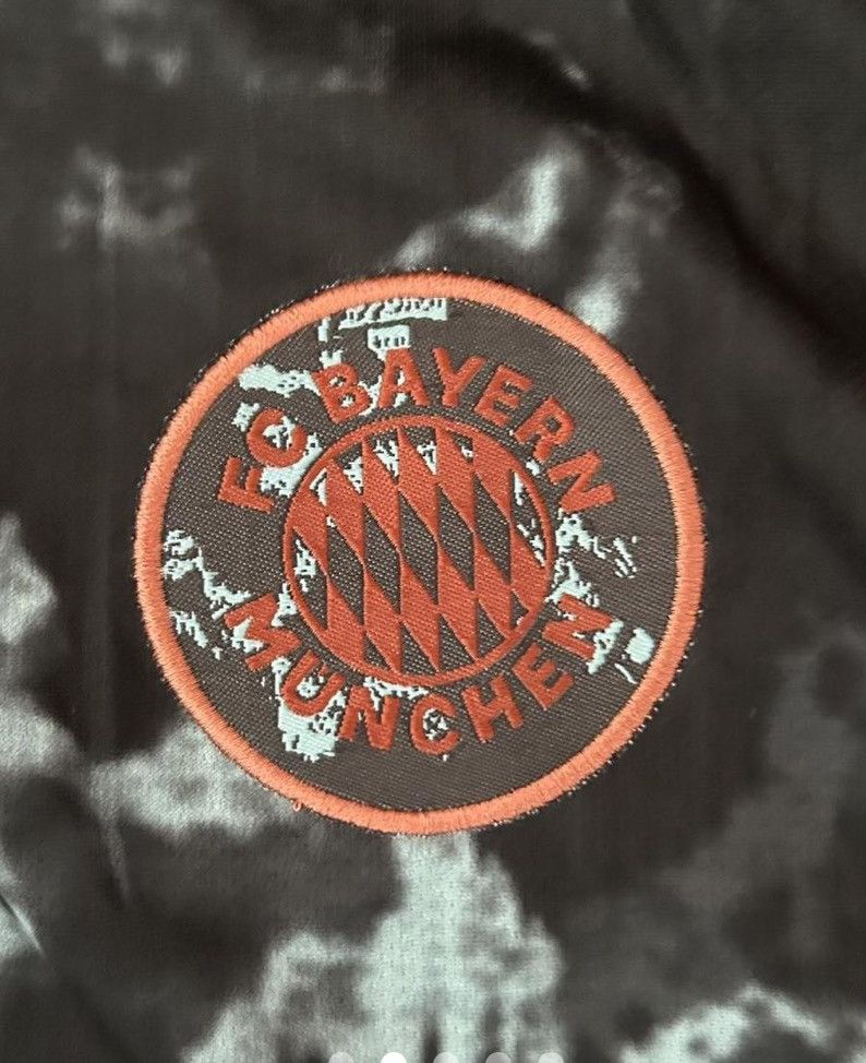 Adidas Bayern Jersey Camo 24/25 Away Kit Size L New Authentic Size US L / EU 52-54 / 3 - 3 Thumbnail