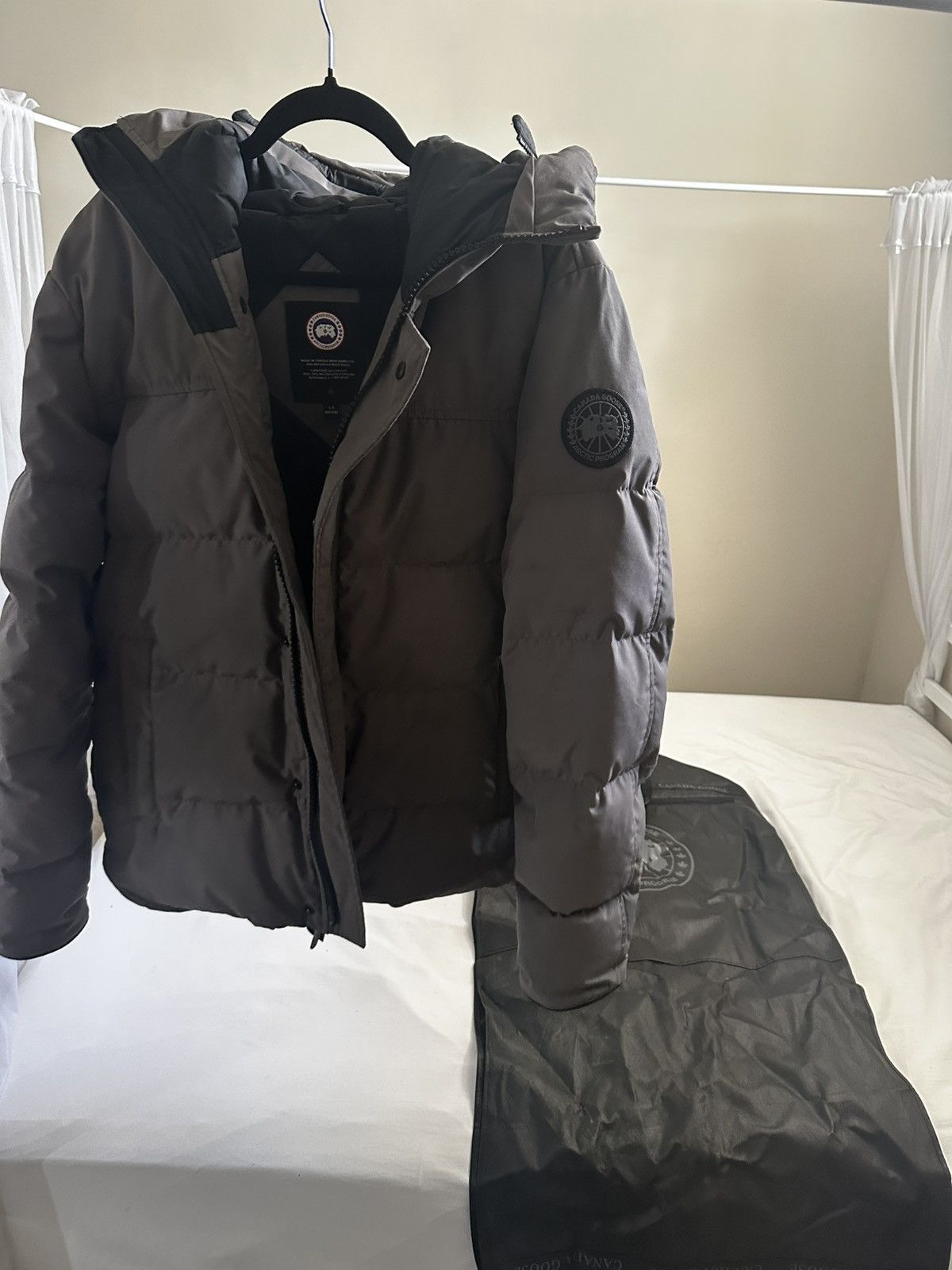 Canada Goose Men’s MacMillan Down Parka Size US L / EU 52-54 / 3 - 1 Thumbnail