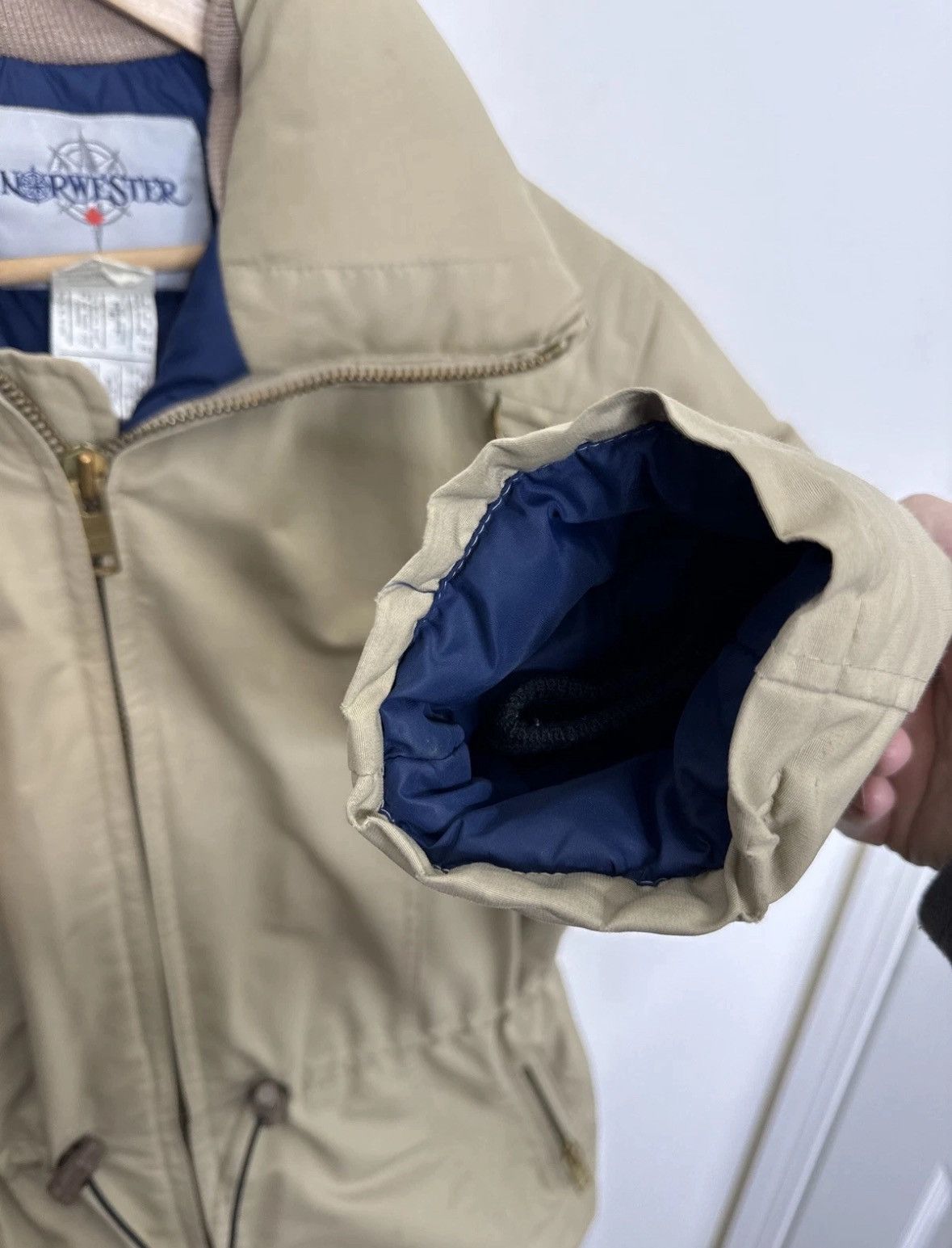 The North Face Beige/tan vintage down coat, Norwester brand Size US L / EU 52-54 / 3 - 3 Thumbnail