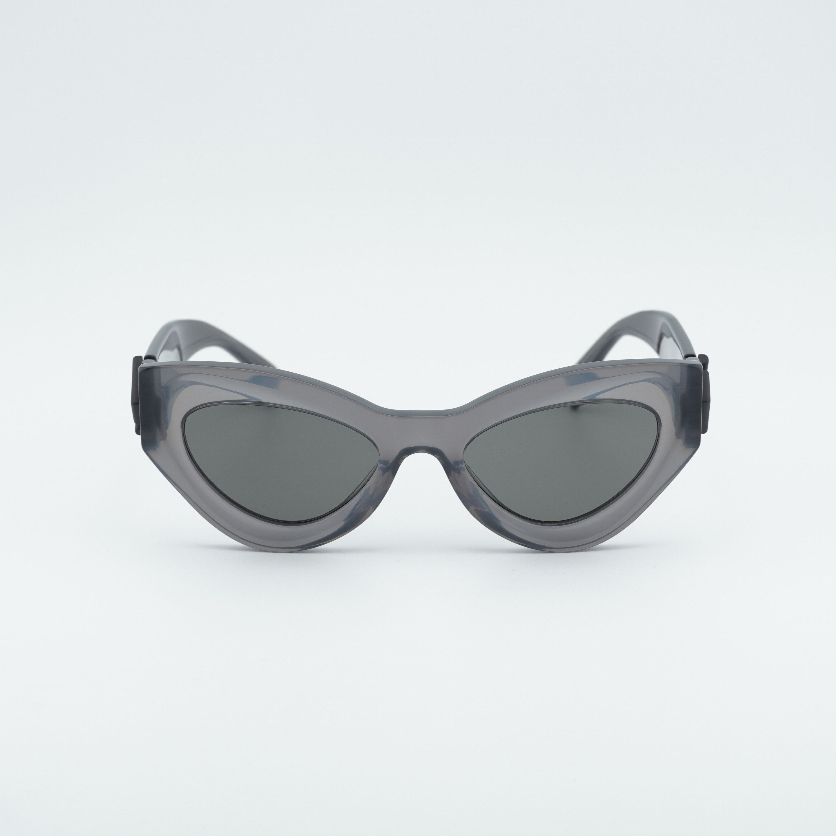 Fendi Fendi FE40146I 20A Sunglasses Grey Cat Eye Frame, Smoke Lens Size ONE SIZE - 3 Thumbnail