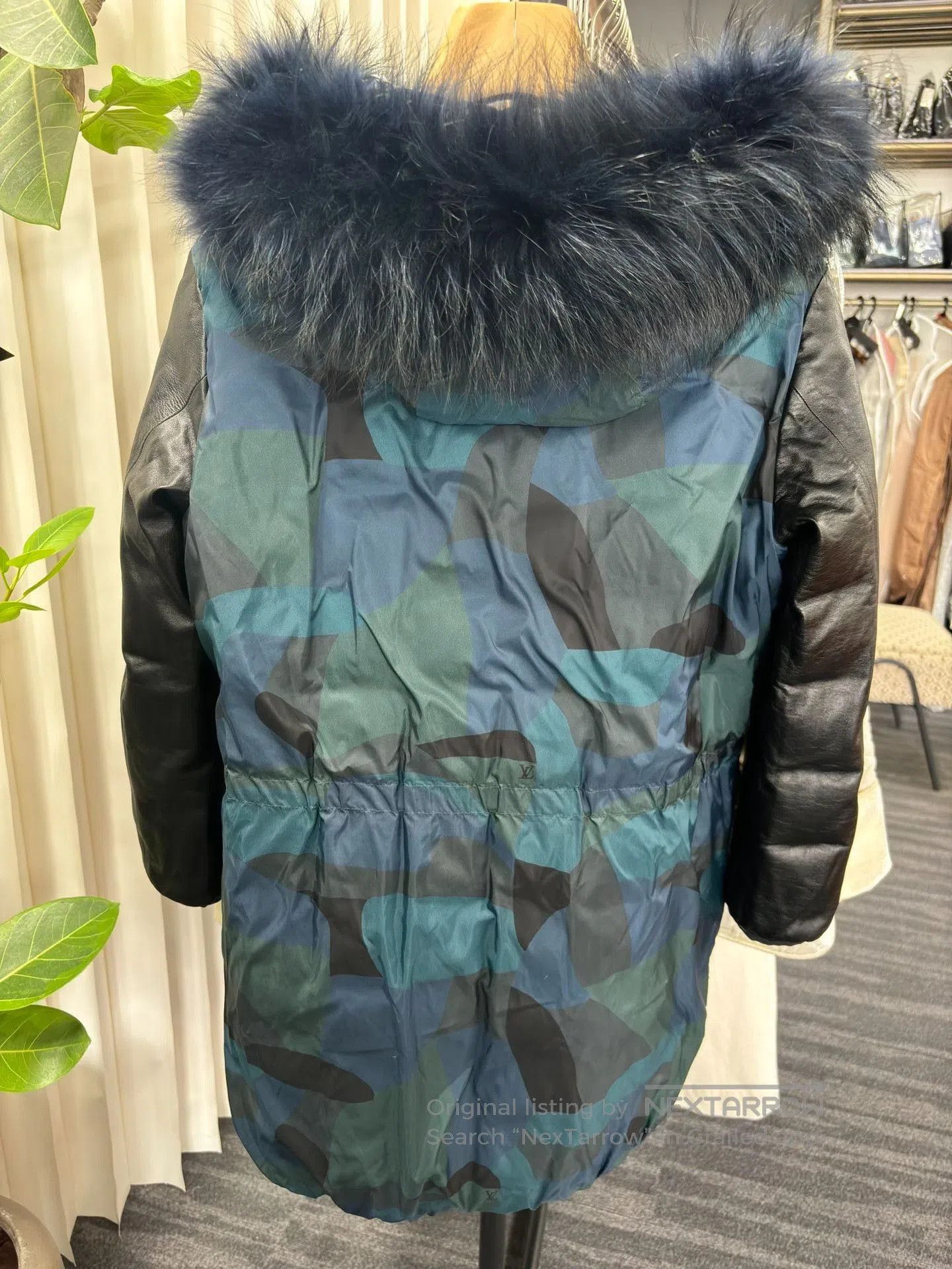 Louis Vuitton Louis Vuitton Reversible Down Jacket. Size XS / US 0-2 / IT 36-38 - 2 Thumbnail