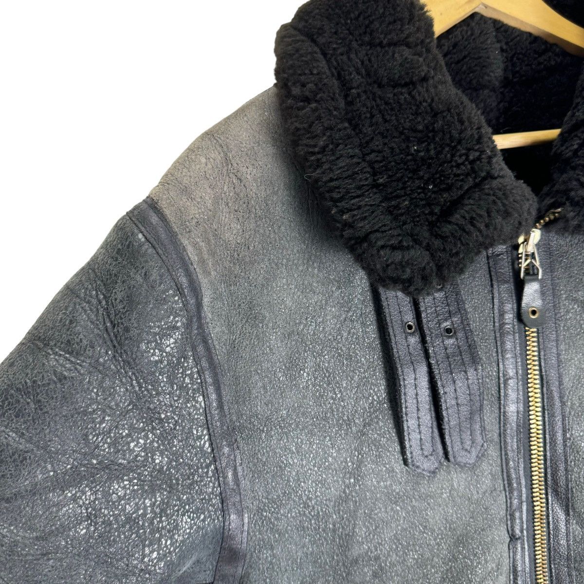Avirex ⚡️AVIREX LIMITED SHEEPSKIN LEATHER TYPE B3 BLACK JACKET Size US M / EU 48-50 / 2 - 4 Thumbnail