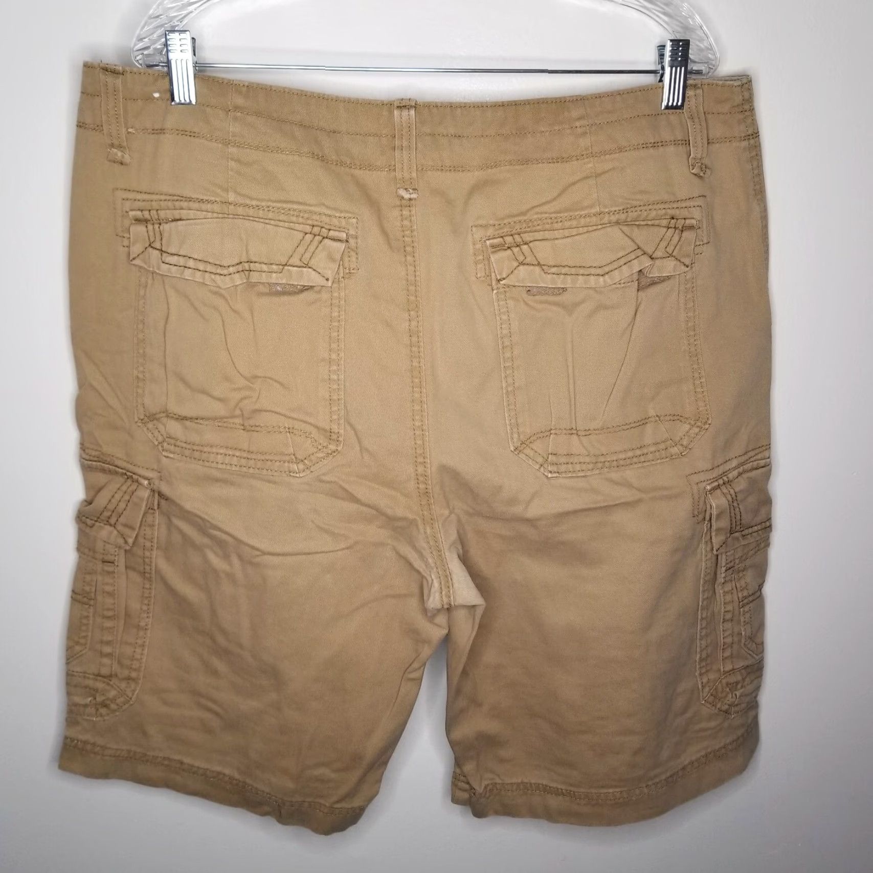 Vintage VINTAGE Union Bay Cargo Shorts Mens Khaki 38 Beige Size 38 Drawstring & Pockets Mens Size US 38 / EU 54 - 4 Thumbnail