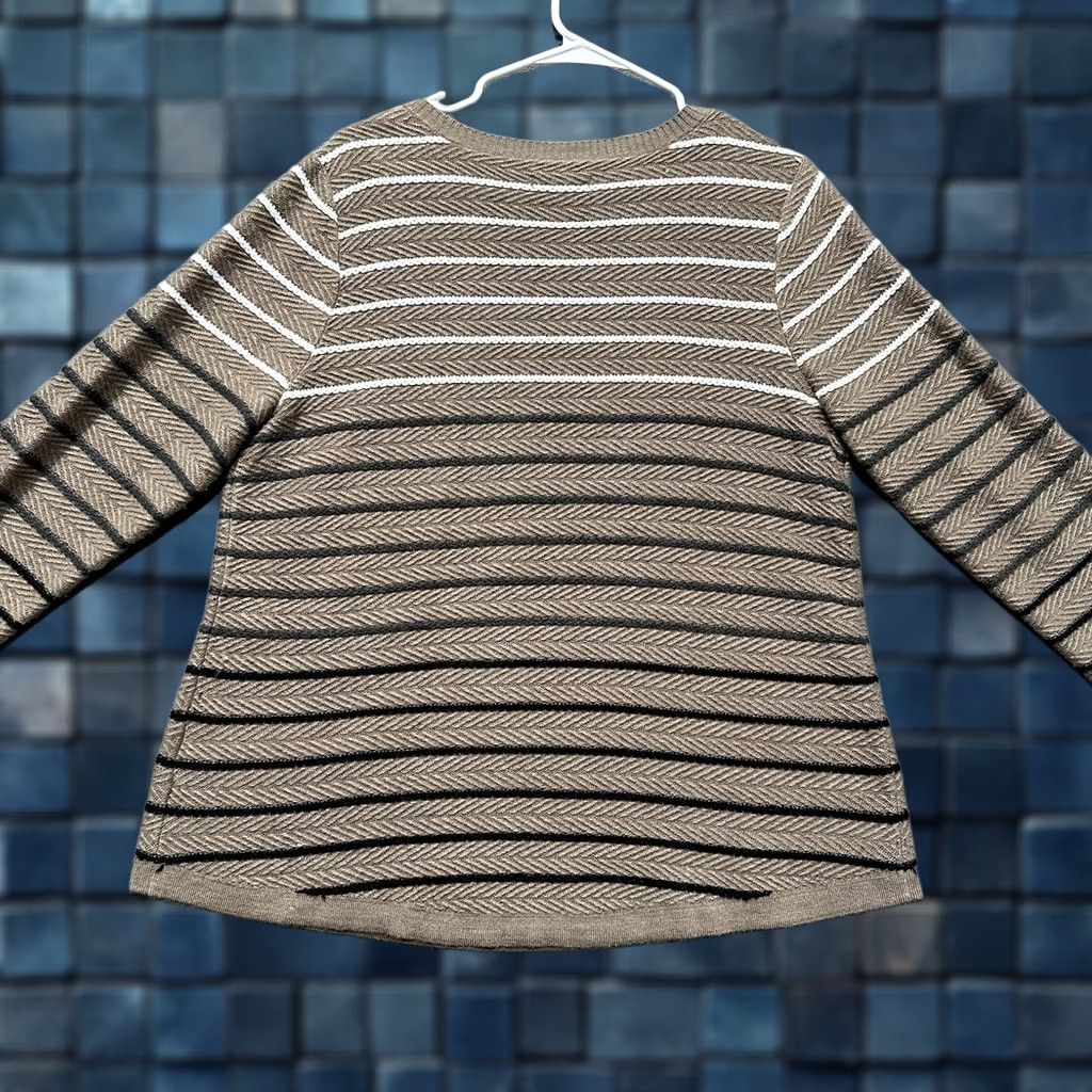 Croft & Barrow Croft & Barrow Sweater Womens L Brown White Striped 3/4 Sleeve Round Neck EUC Size L / US 10 / IT 46 - 1 Thumbnail