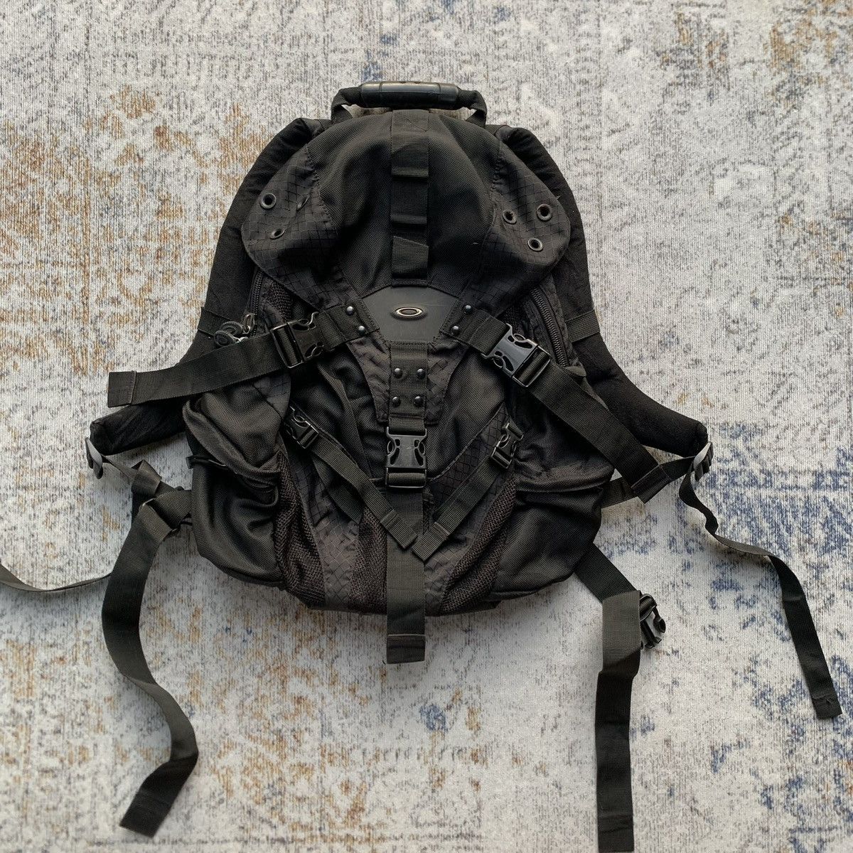 Oakley Vintage Rare Oakley Icon Backpack 2.0 Black - Y2K Bag Size ONE SIZE - 2 Thumbnail