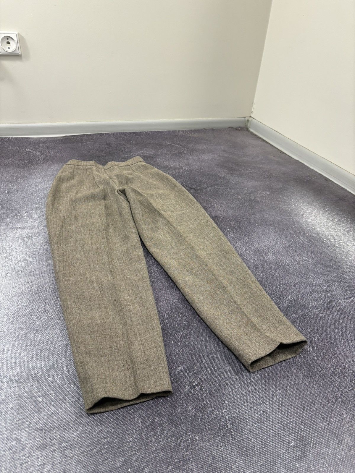 Kenzo Vintage Kenzo Women’s Luxury Tapered Wool Pants Trousers Size 26" / US 2 / IT 38 - 16 Thumbnail