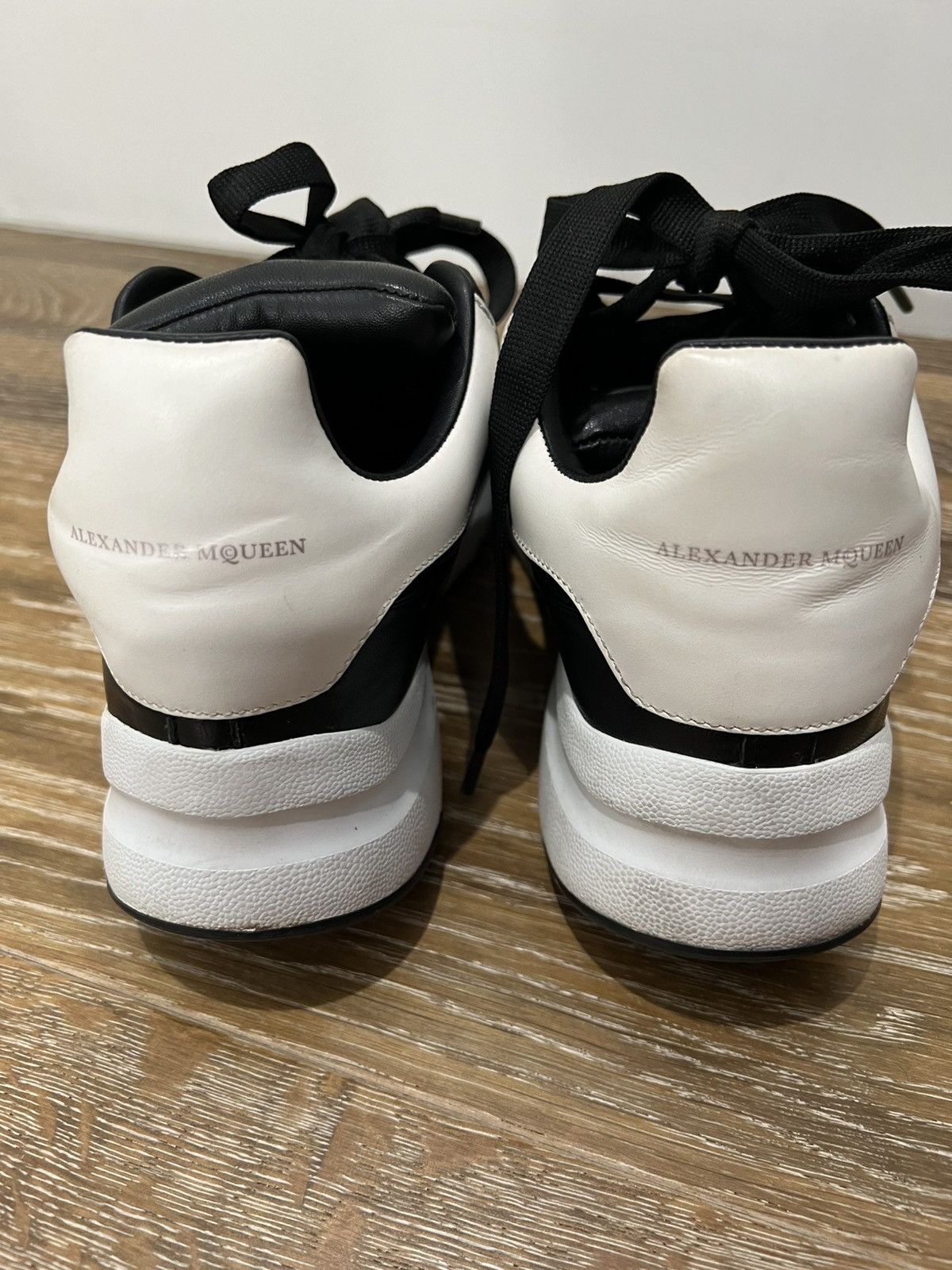Alexander McQueen Alexander McQueen Women's Leather Runner Sneaker 520014 Size US 6 / IT 36 - 2 Thumbnail
