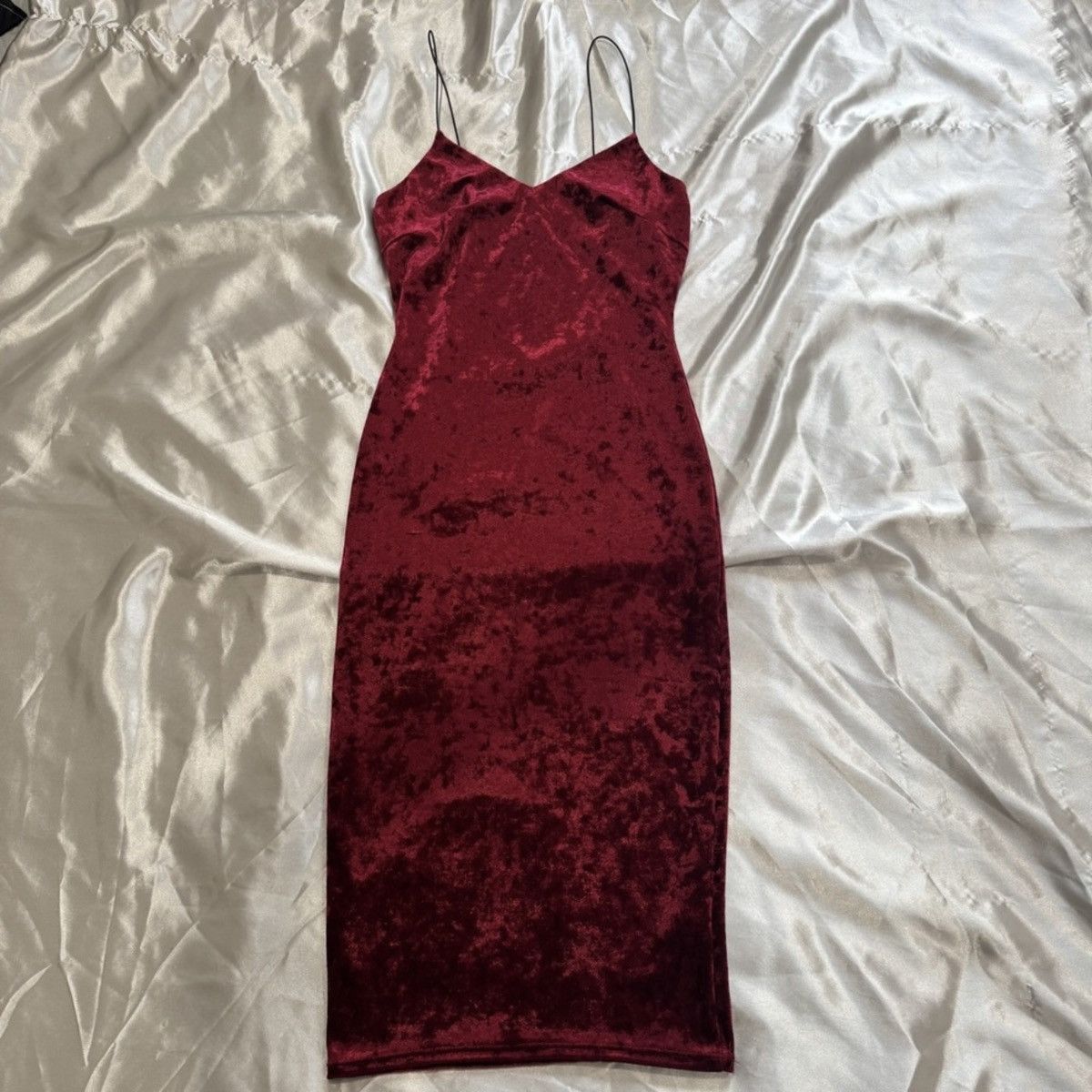 Other Red Velvet Midi Dress Size S / US 4 / IT 40 - 3 Thumbnail