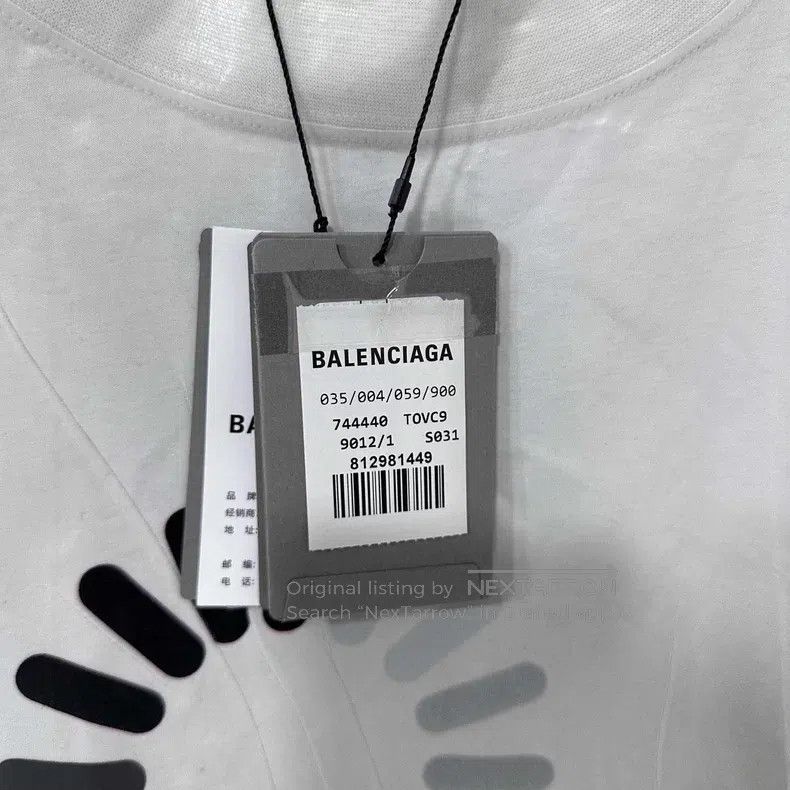 Balenciaga Balenciaga Load error glossy round neck short sleeve Size US L / EU 52-54 / 3 - 6 Thumbnail