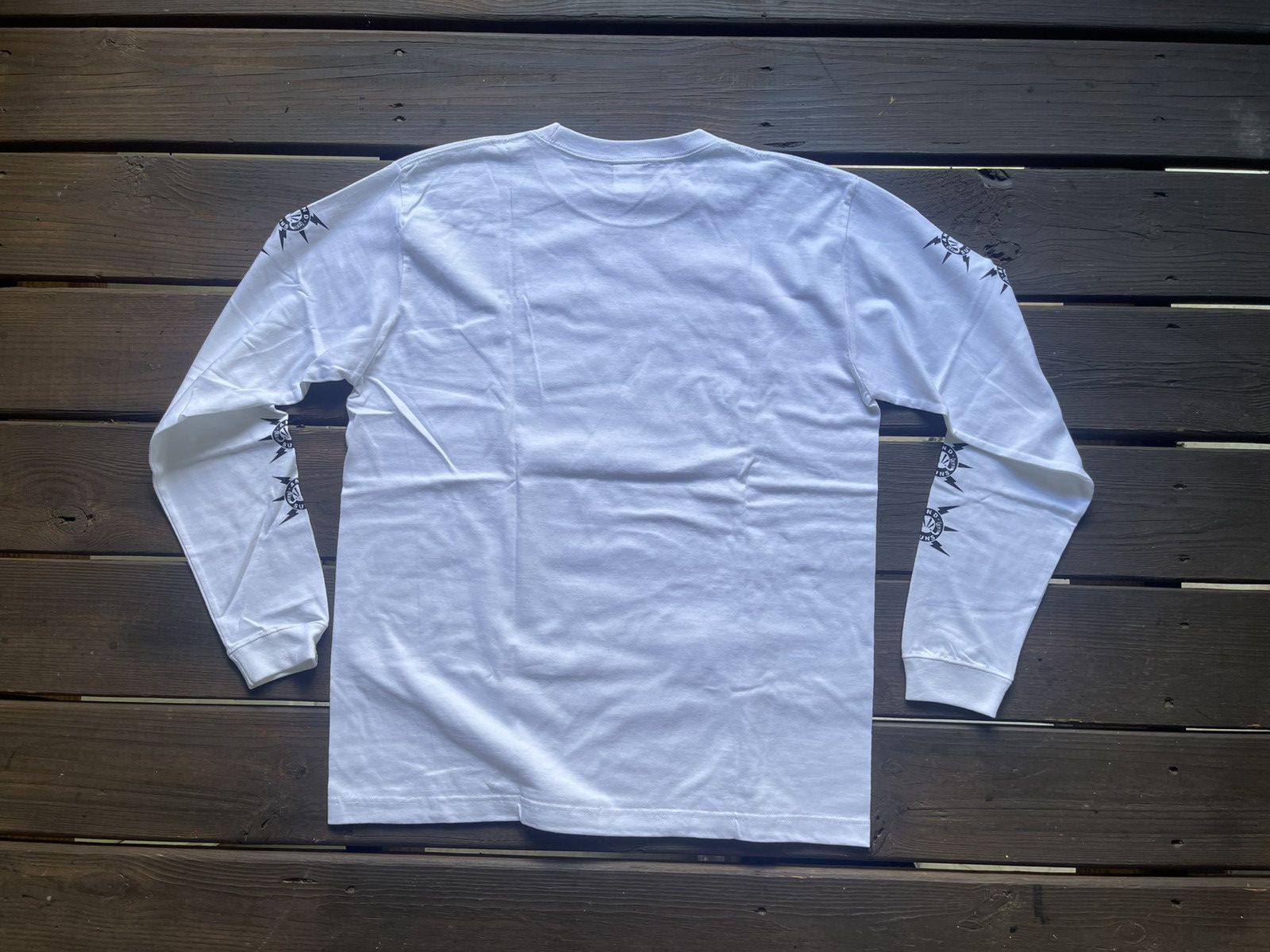 ANDSUNS NWT AndSuns Japan - Storm Bringers t-shirt Size US L / EU 52-54 / 3 - 3 Thumbnail
