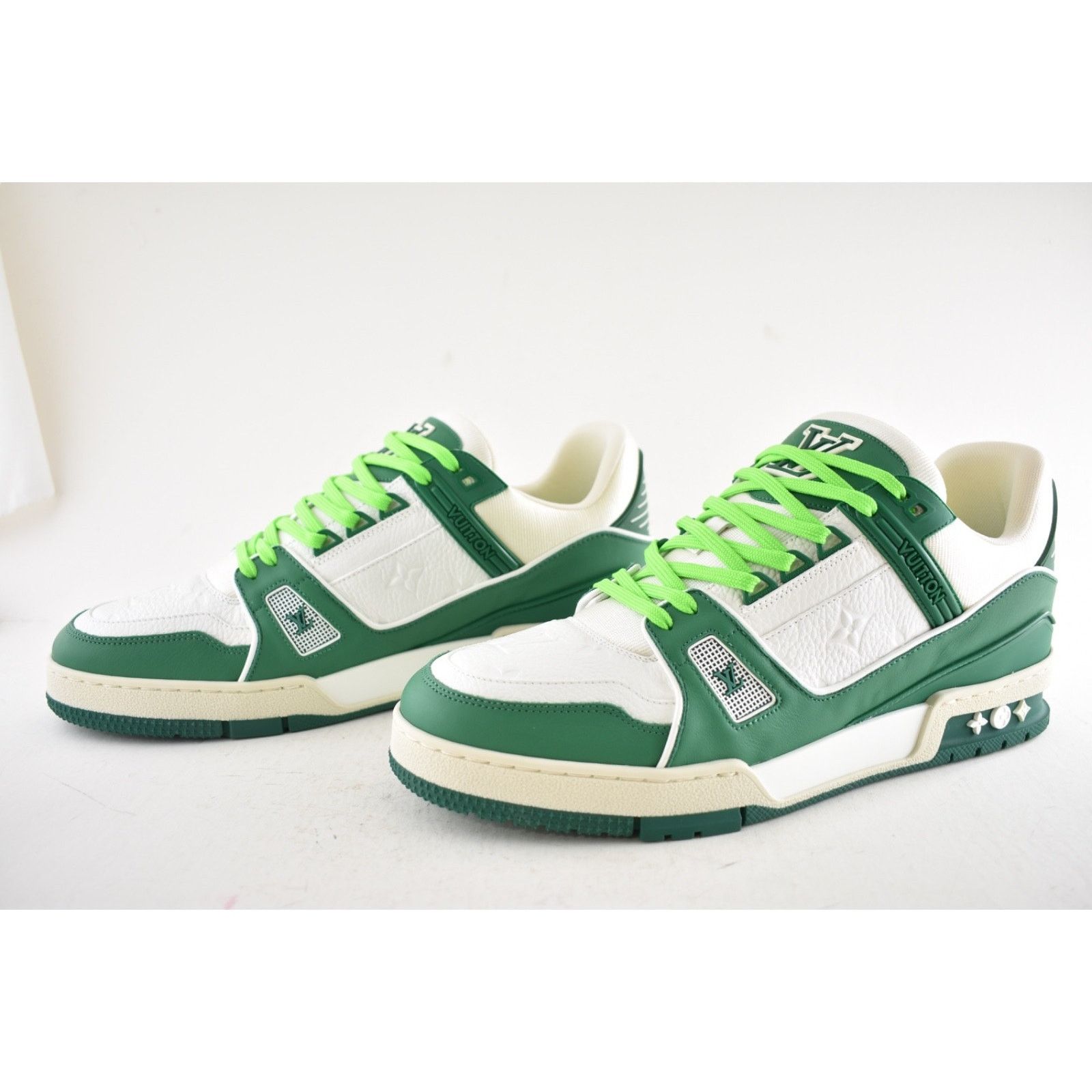 Louis Vuitton Louis Vuitton Green White Empreinte Leather Low Top Size US 10 / EU 43 - 13 Thumbnail