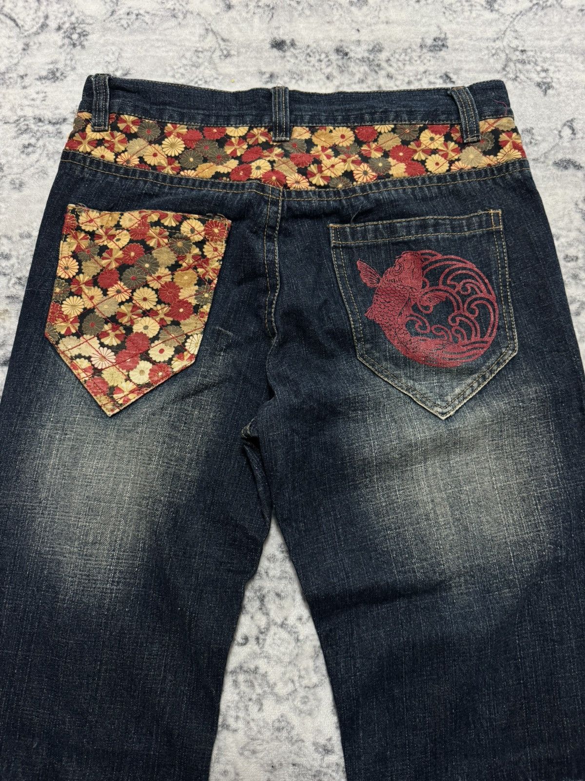 Japanese Brand JAPANESE BRAND KOI FISH KARAKURI STYLE DISTERSSED DENIM JEAN Size US 32 / EU 48 - 10 Thumbnail