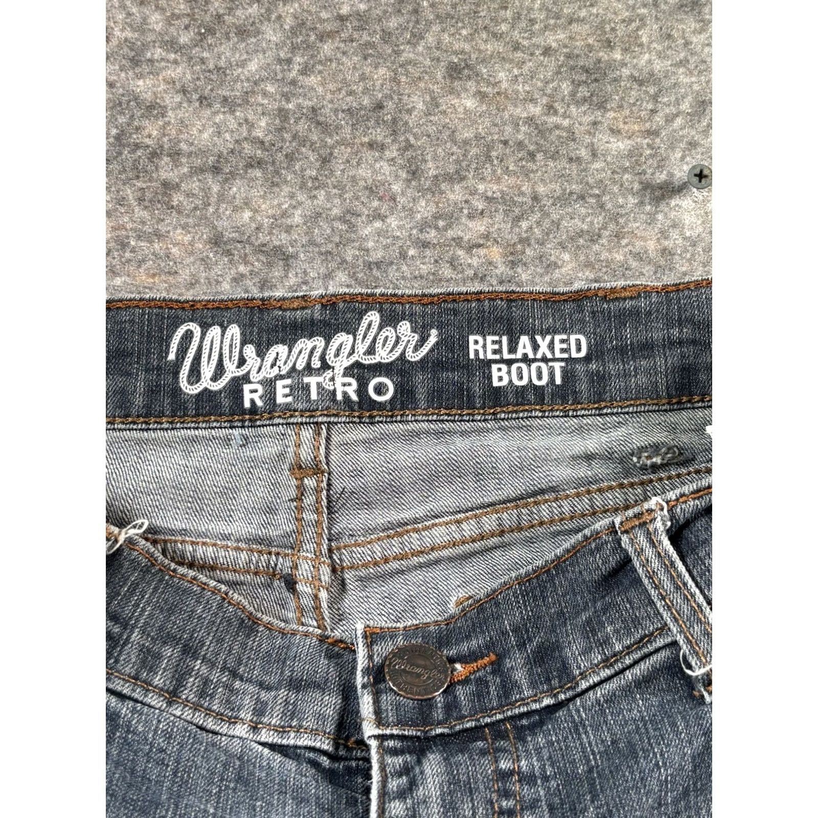 Wrangler Wrangler Retro Jeans Men's Cowboy Workwear Relaxed Bootcut 33x34 Denim Blue Distressed 5-Pocket Jeans Regular Mens Size US 33 - 4 Thumbnail