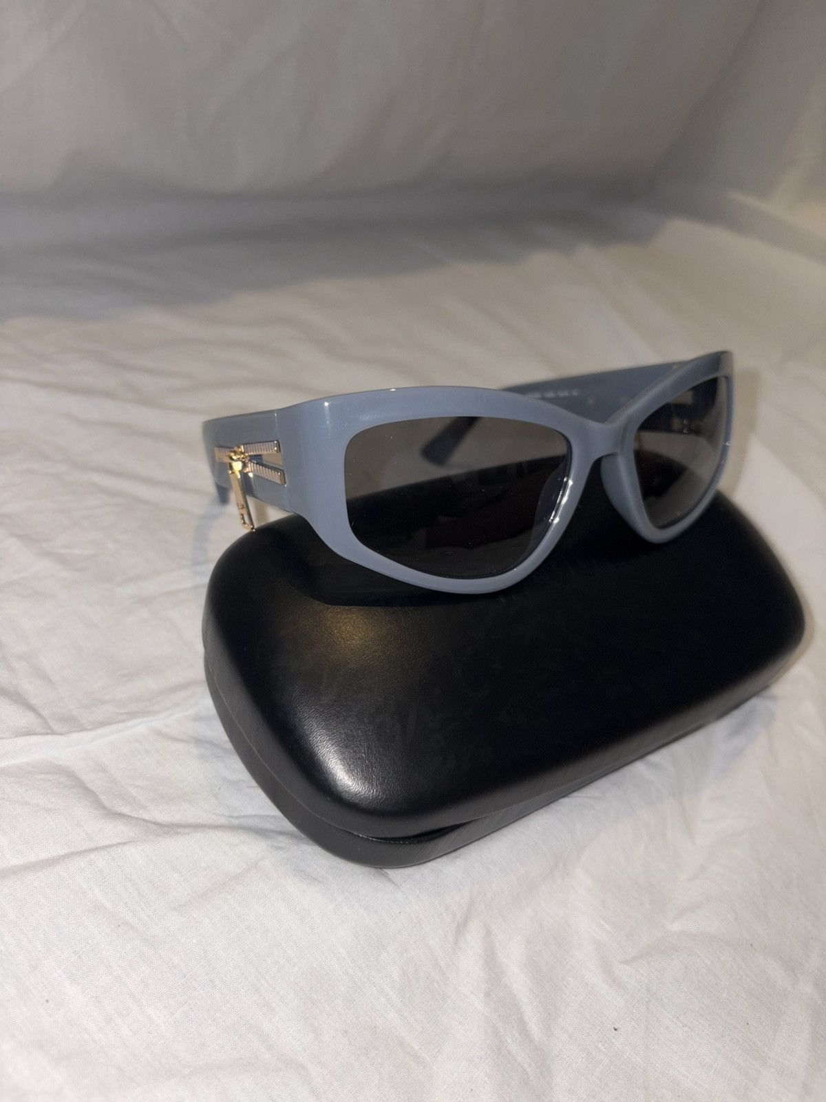 Moschino Moschino Blue Zipper Sunglasses Size ONE SIZE - 5 Thumbnail