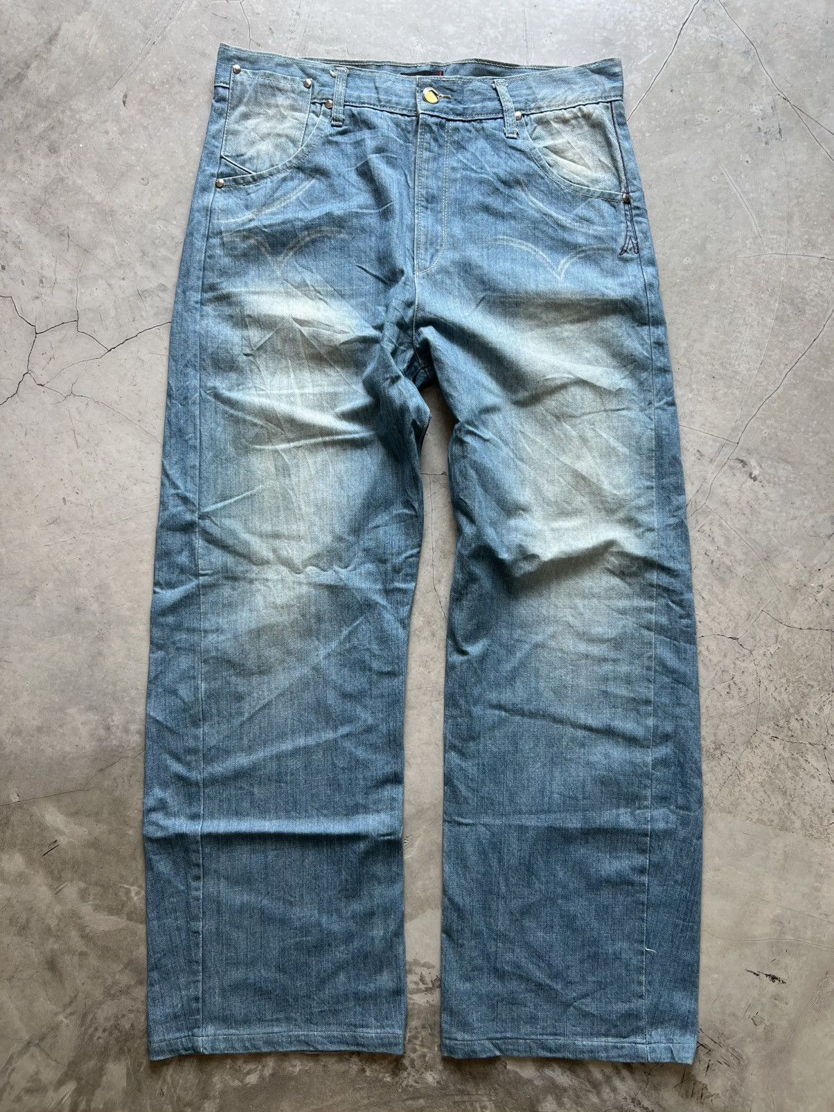 Levi's Vintage Levis Engineered Twisted Jeans Actual 35x31 Size US 35 - 2 Thumbnail