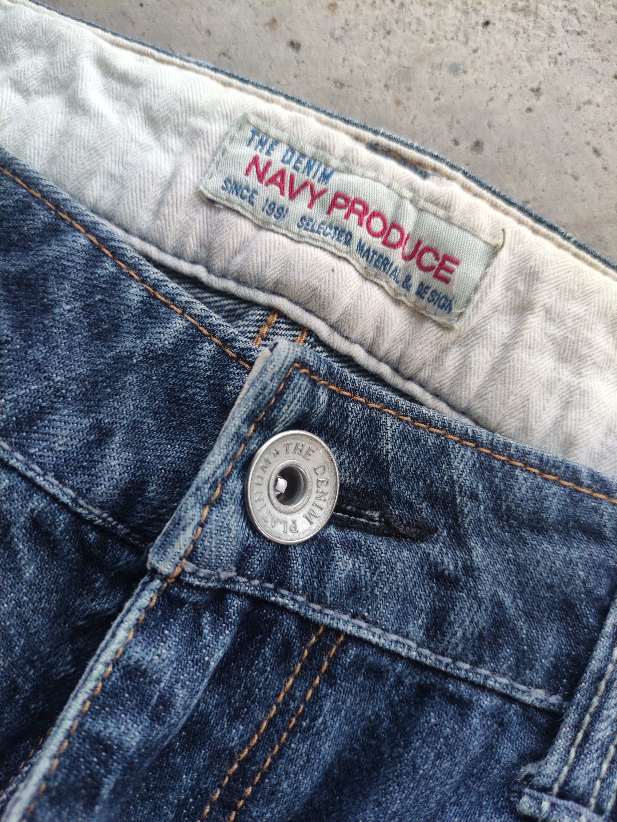 Old Navy Vintage Navy Jean Distressed Faded Denim Size US 34 / EU 50 - 5 Thumbnail