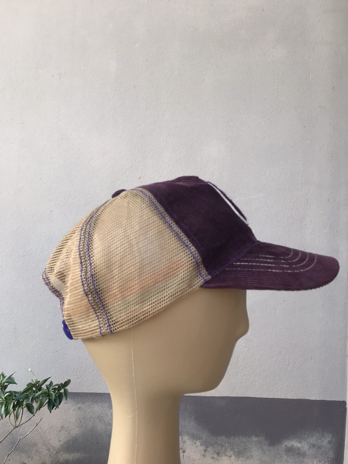 Vintage Vintage Converse Corduroy Logo Trucker Hat Size ONE SIZE - 3 Thumbnail