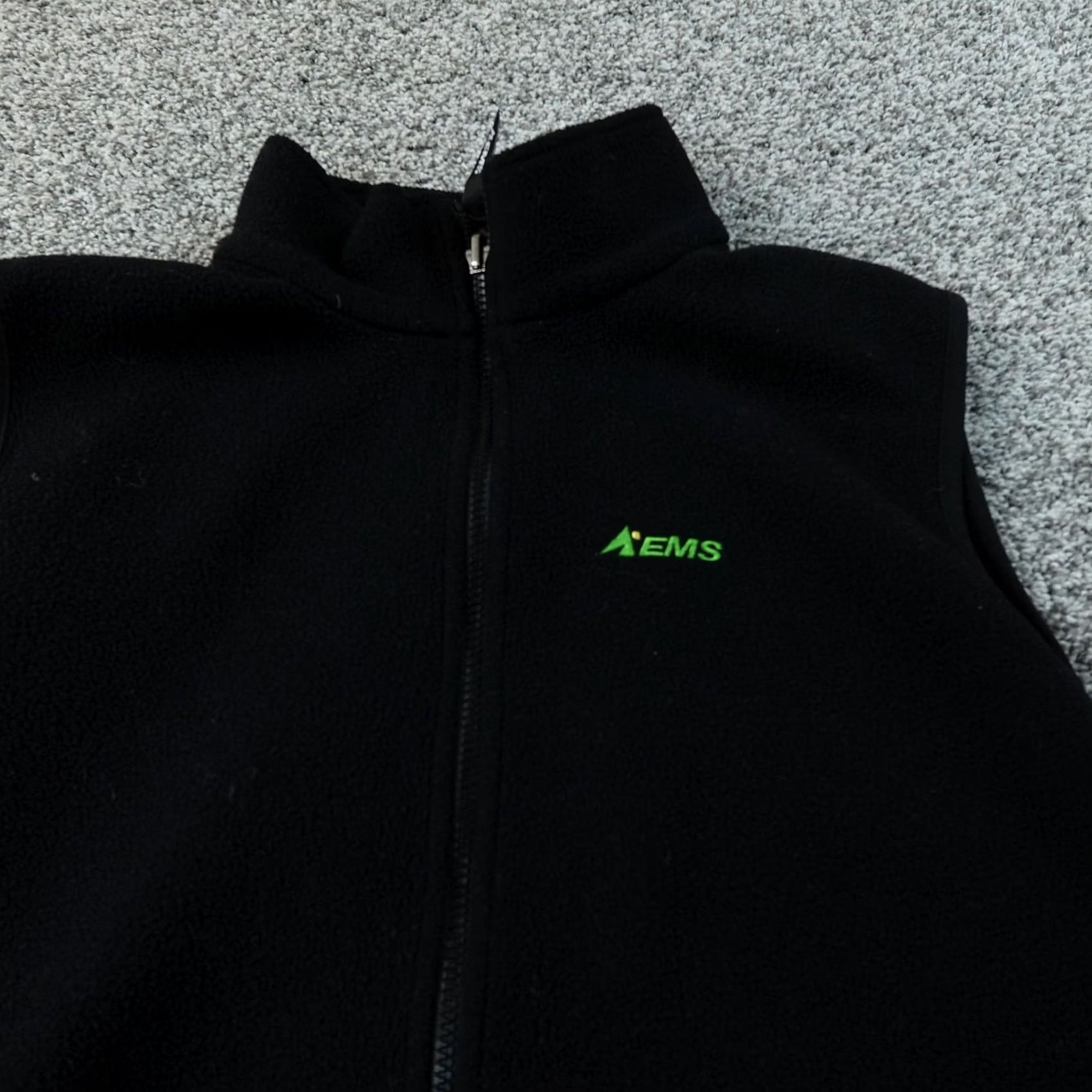 Eastern Mountain Sports VINTAGE: Eastern Mountain Sports Vest Mens S Black Fleece Full Zip Outdoor Hiking Trail Size US S / EU 44-46 / 1 - 3 Thumbnail