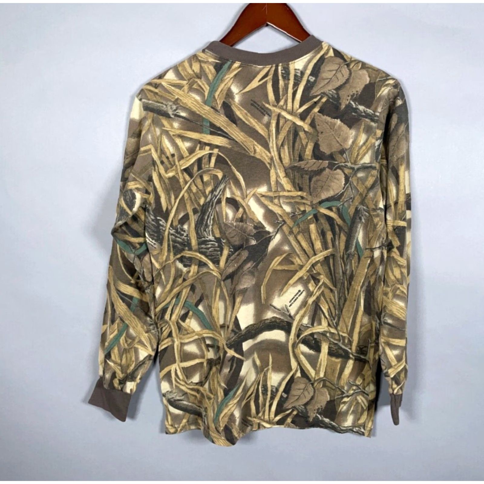 Vintage VTG Ranger Camo Long Sleeve Pocket T-Shirt Adult Small Wetlands Ranger Men Medium (Tag) Green Camouflage 50-50 Cotton-Polyester Size US S / EU 44-46 / 1 - 3 Thumbnail