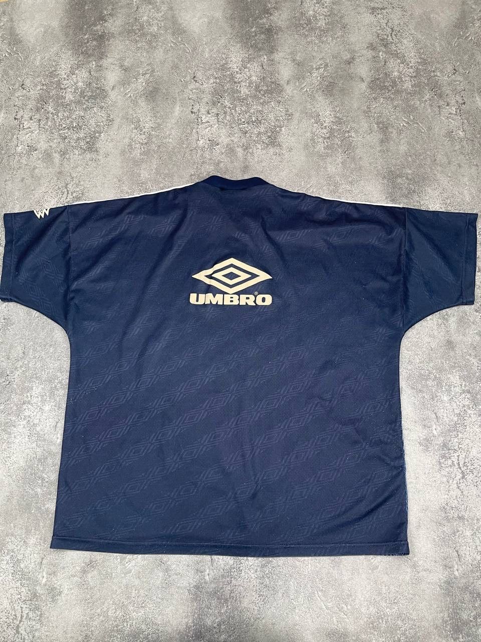 Umbro Umbro Men Football Shirt Blue Pattern Vintage 90s Size XXL Size US XXL / EU 58 / 5 - 6 Thumbnail
