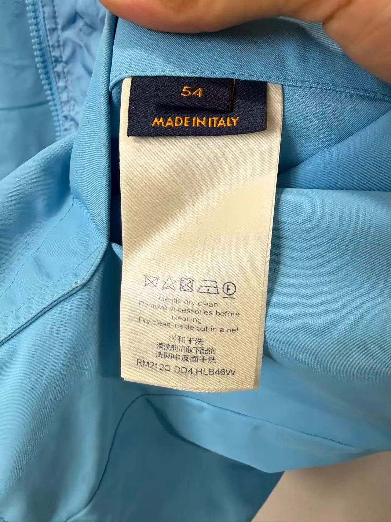 Louis Vuitton LV Double Face Blue Snag-Free 54 New Size US L / EU 52-54 / 3 - 2 Thumbnail
