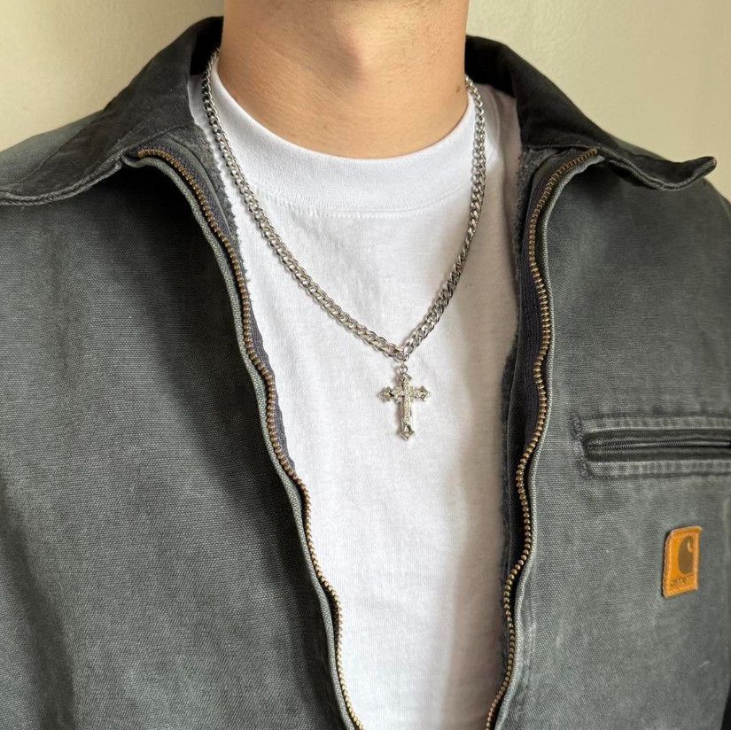 Jewelry Y2K Cuban link silver emo cross pendant necklace Size ONE SIZE - 1 Thumbnail