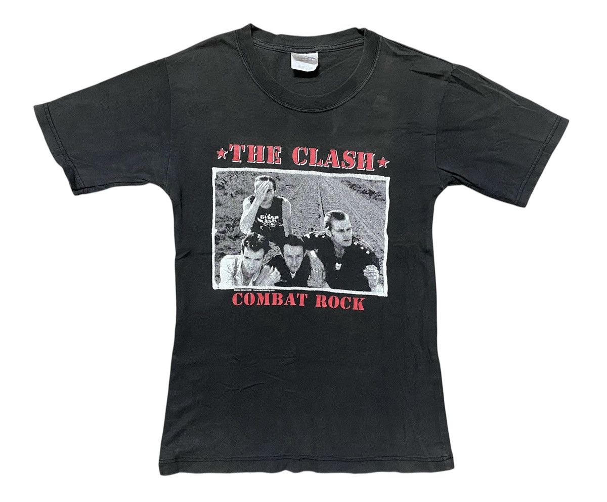 Band Tees × Vintage Vintage The Clash Combat Rock Album Tees Size US XS / EU 42 / 0 - 1 Thumbnail