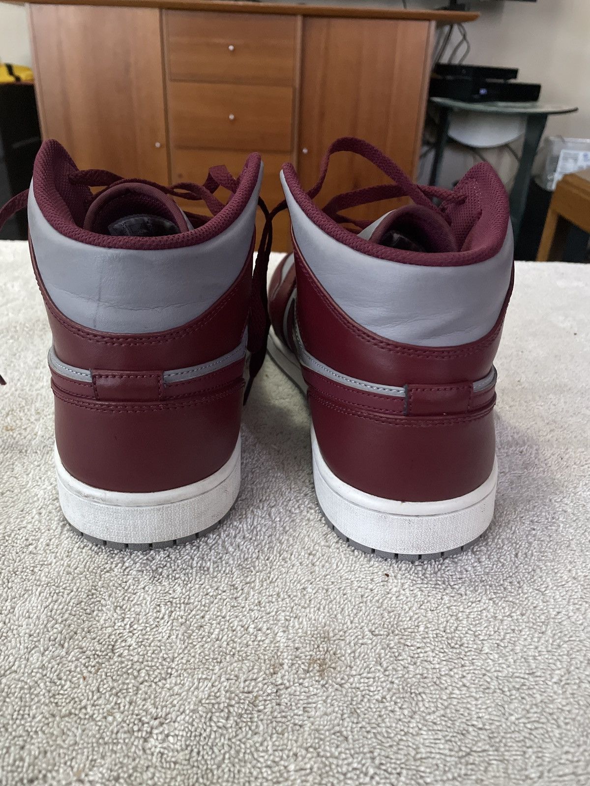 Jordan Brand × Nike Jordan 1 Mid Cherrywood Red Size US 11 / EU 44 - 4 Thumbnail