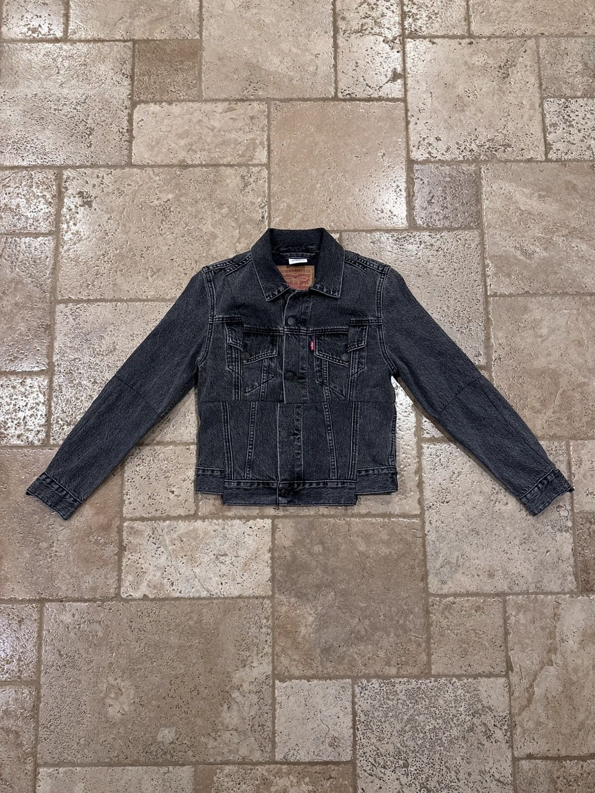 Levi's × Vetements Vetements x Levi’s SS18 Reconstructed Denim Black Jacket Size XS / US 0-2 / IT 36-38 - 3 Thumbnail